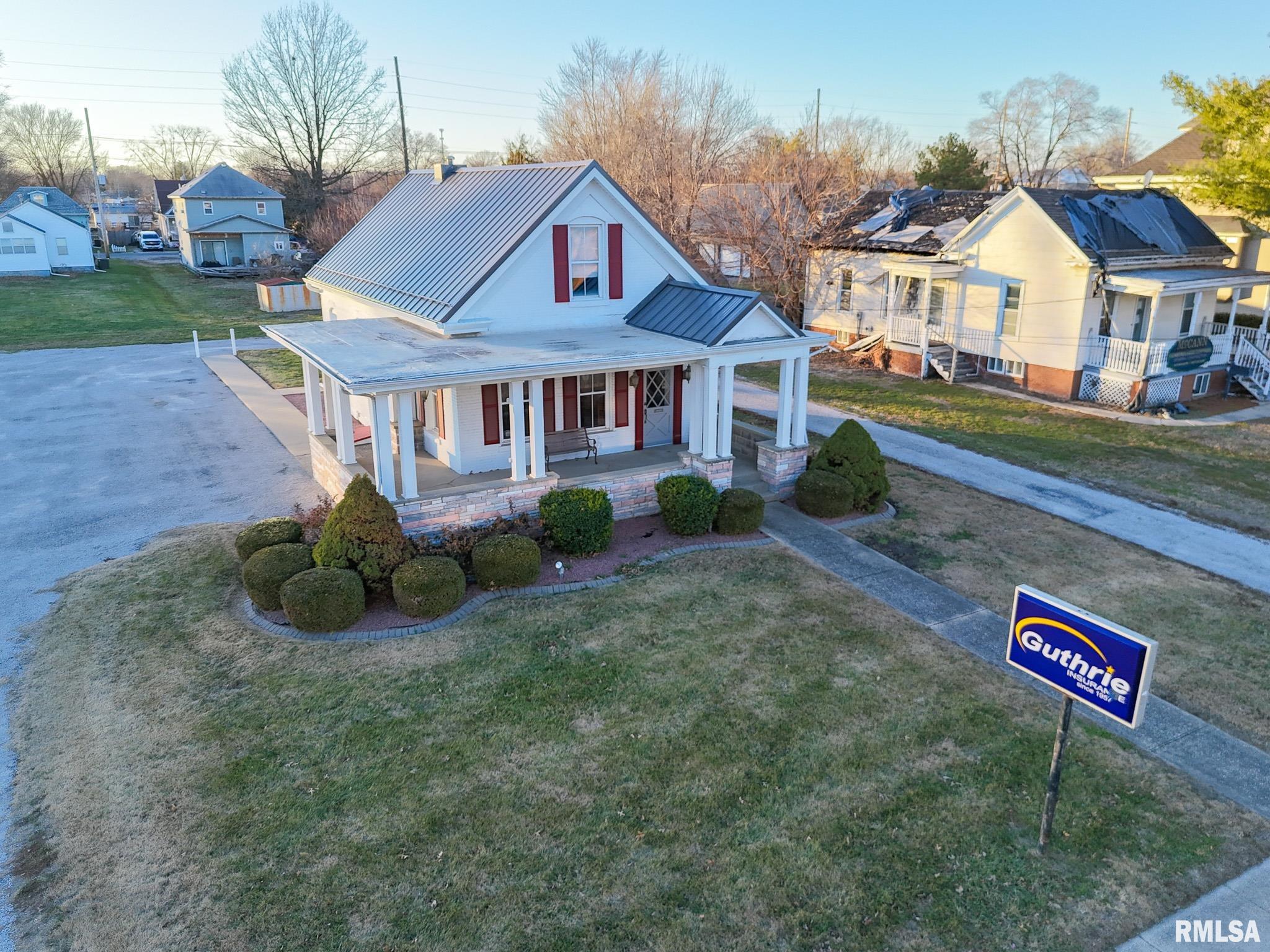 256 N BROAD Street Carlinville IL