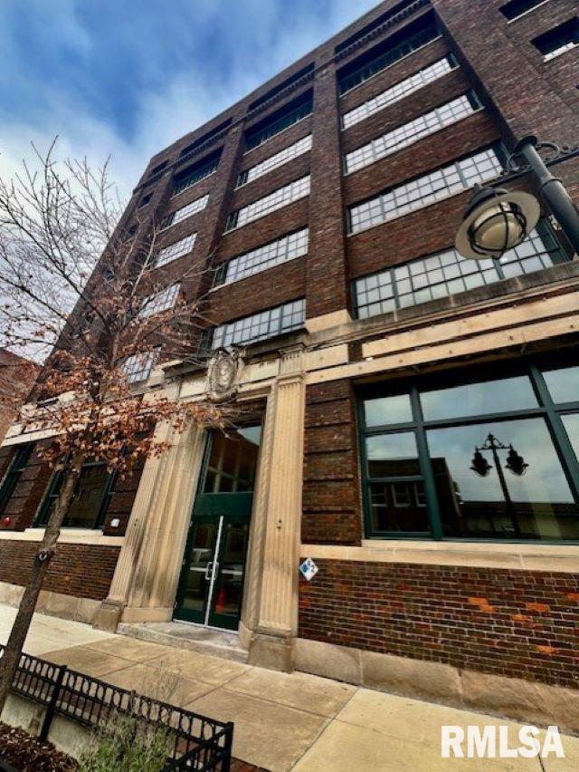 812 SW WASHINGTON Street Peoria IL