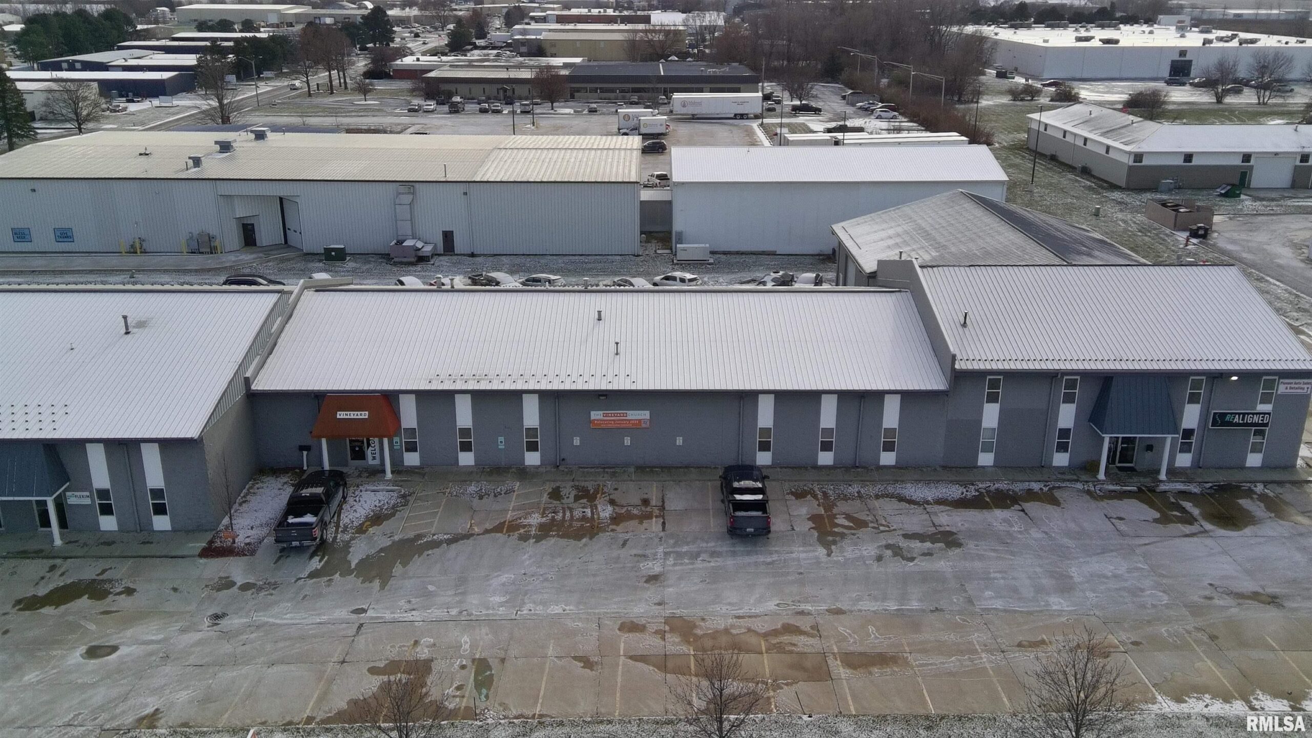 2220 W TOWNLINE Road Peoria IL