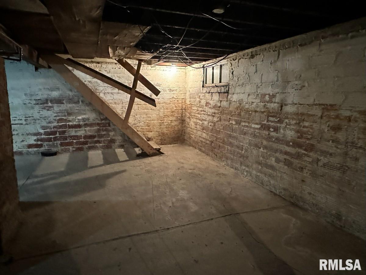 1909 E CEDAR Street Springfield IL