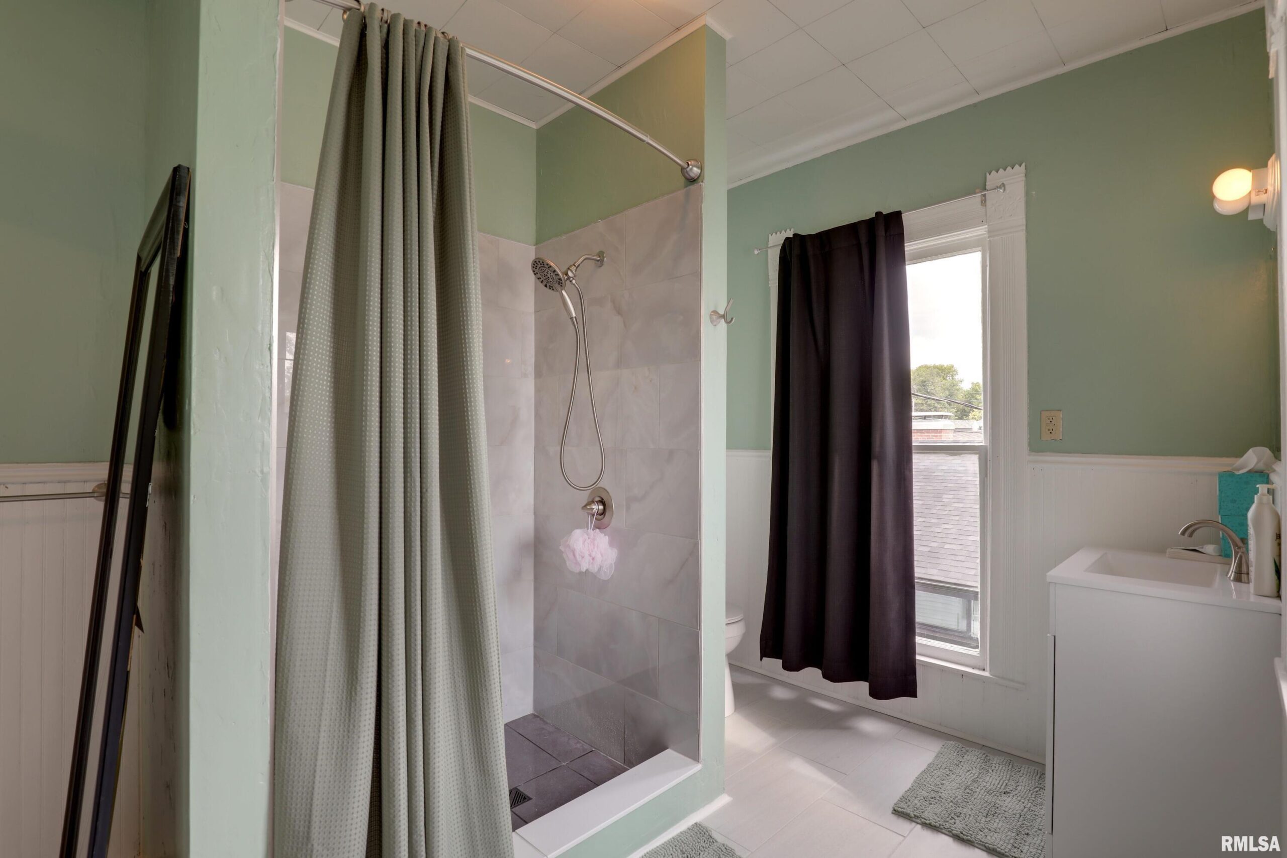 222 W NEW Street Palmyra MO