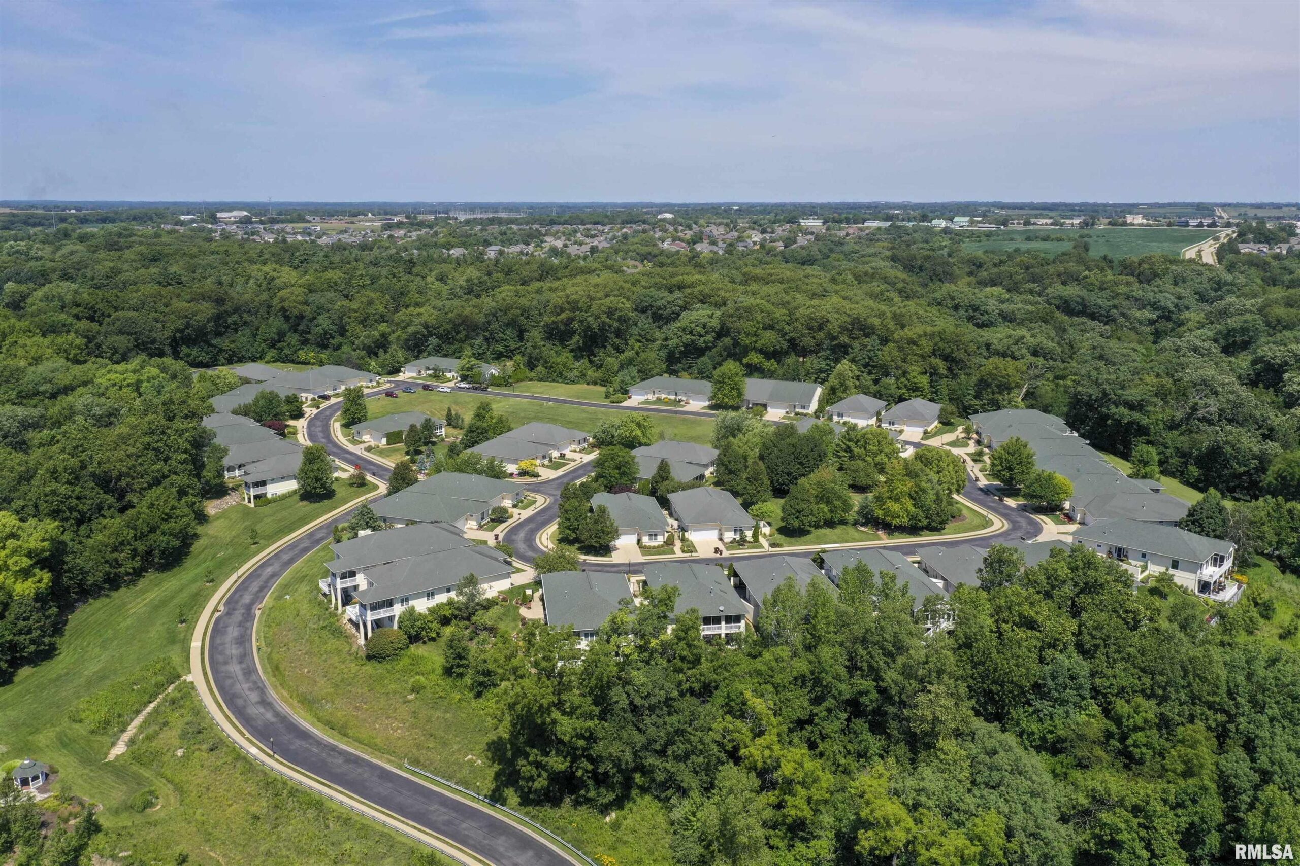 5723 W WOODBRIAR Lane Peoria IL