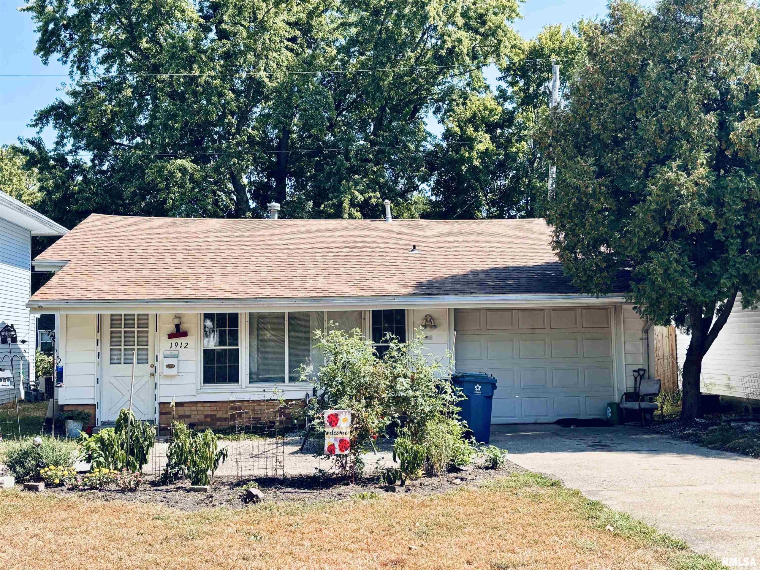 1912 S WHITTIER Avenue Springfield IL