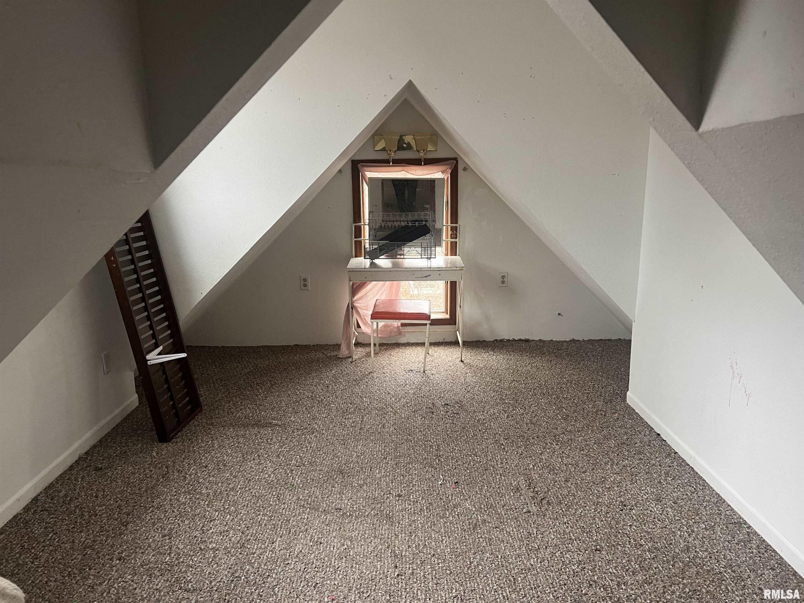 332 W CALHOUN Street Macomb IL