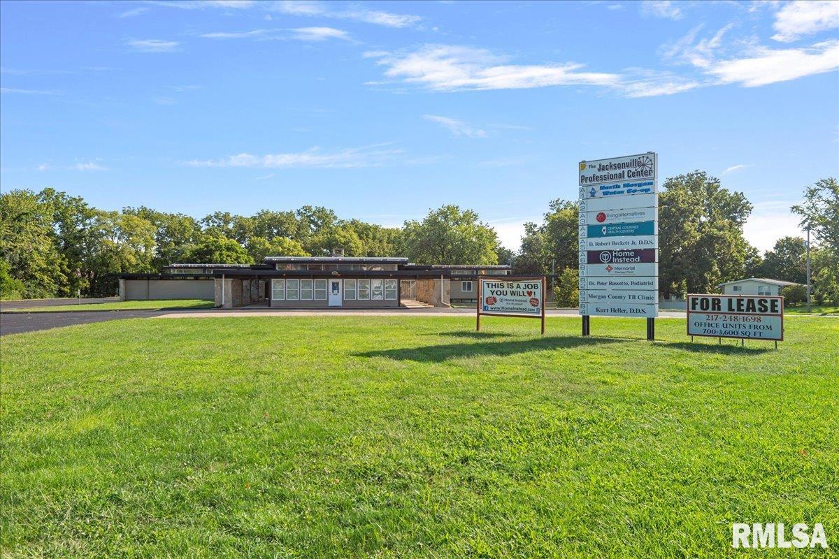 1440 W WALNUT Street Jacksonville IL