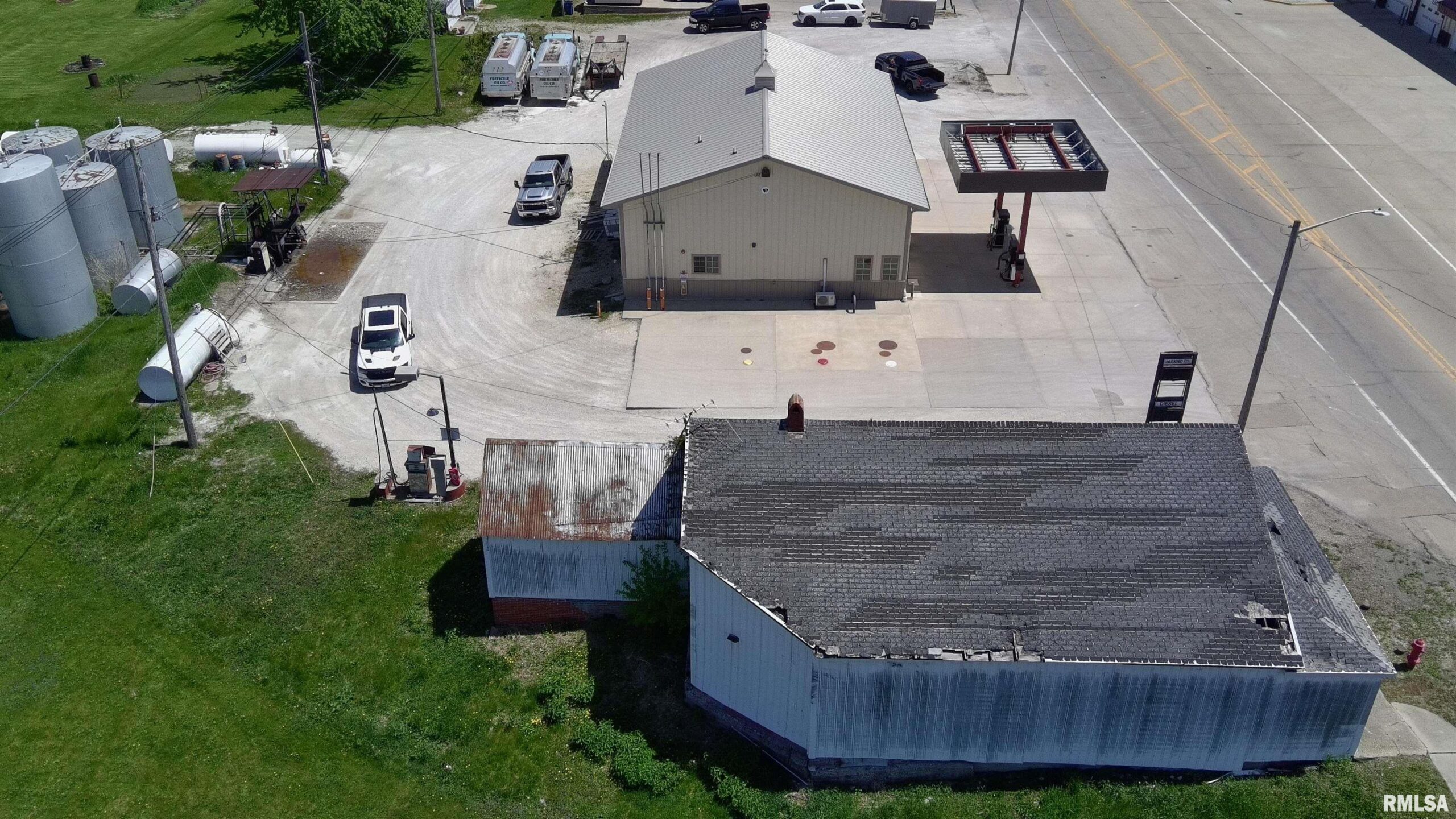 248 W MAIN Street Bradford IL