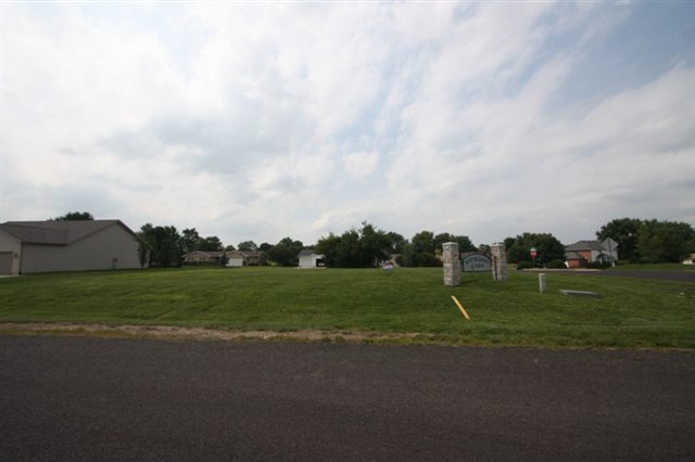 LOT 42 EAGLE BEND Pekin IL