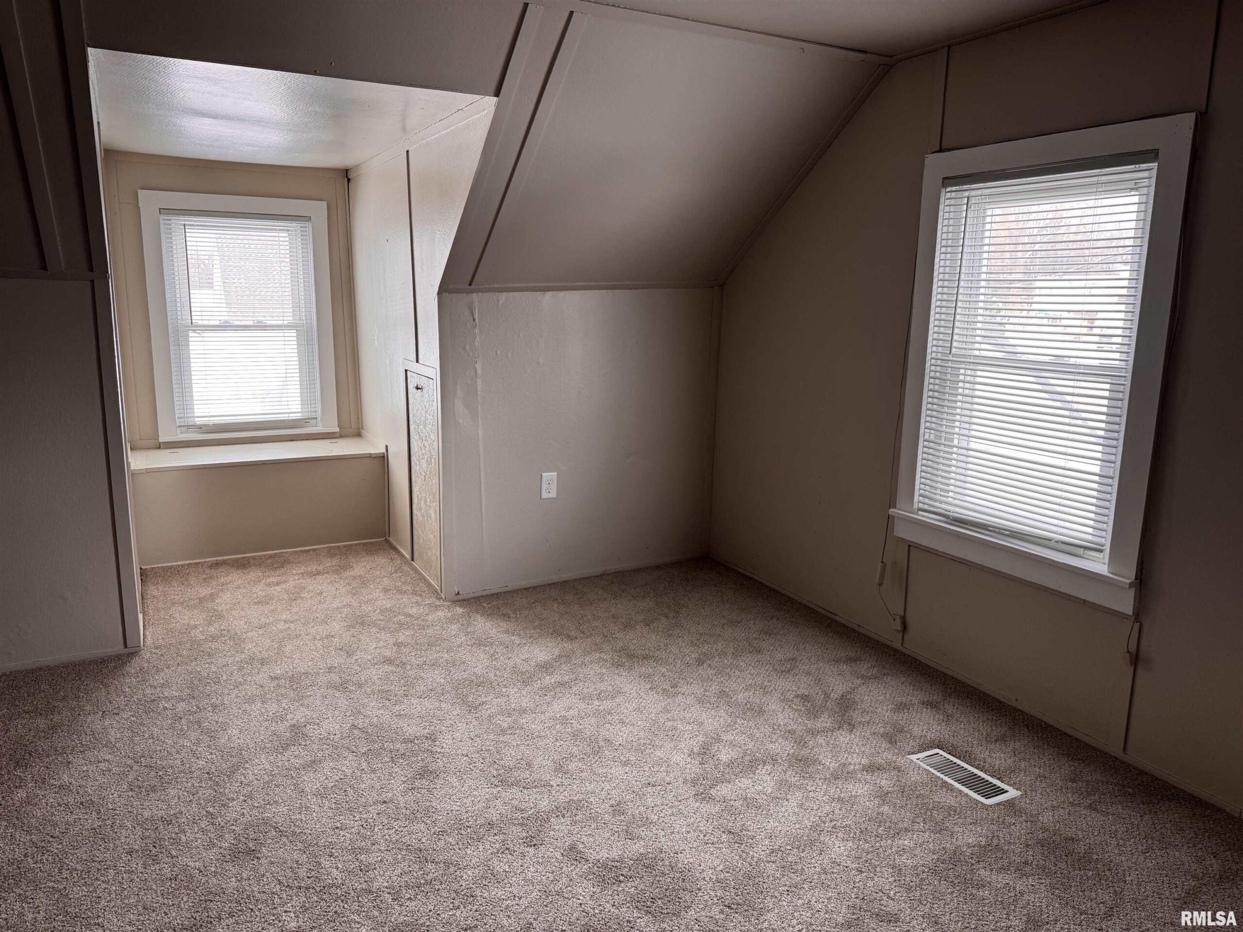 405 N Wood Street Washington IL