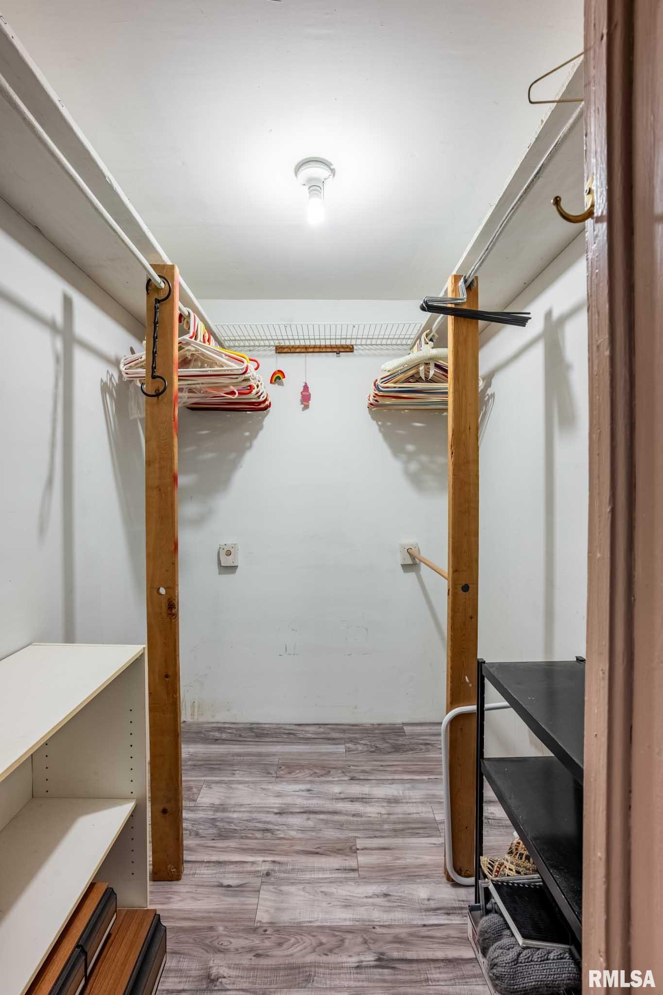 308 W FLORA Street Valier IL