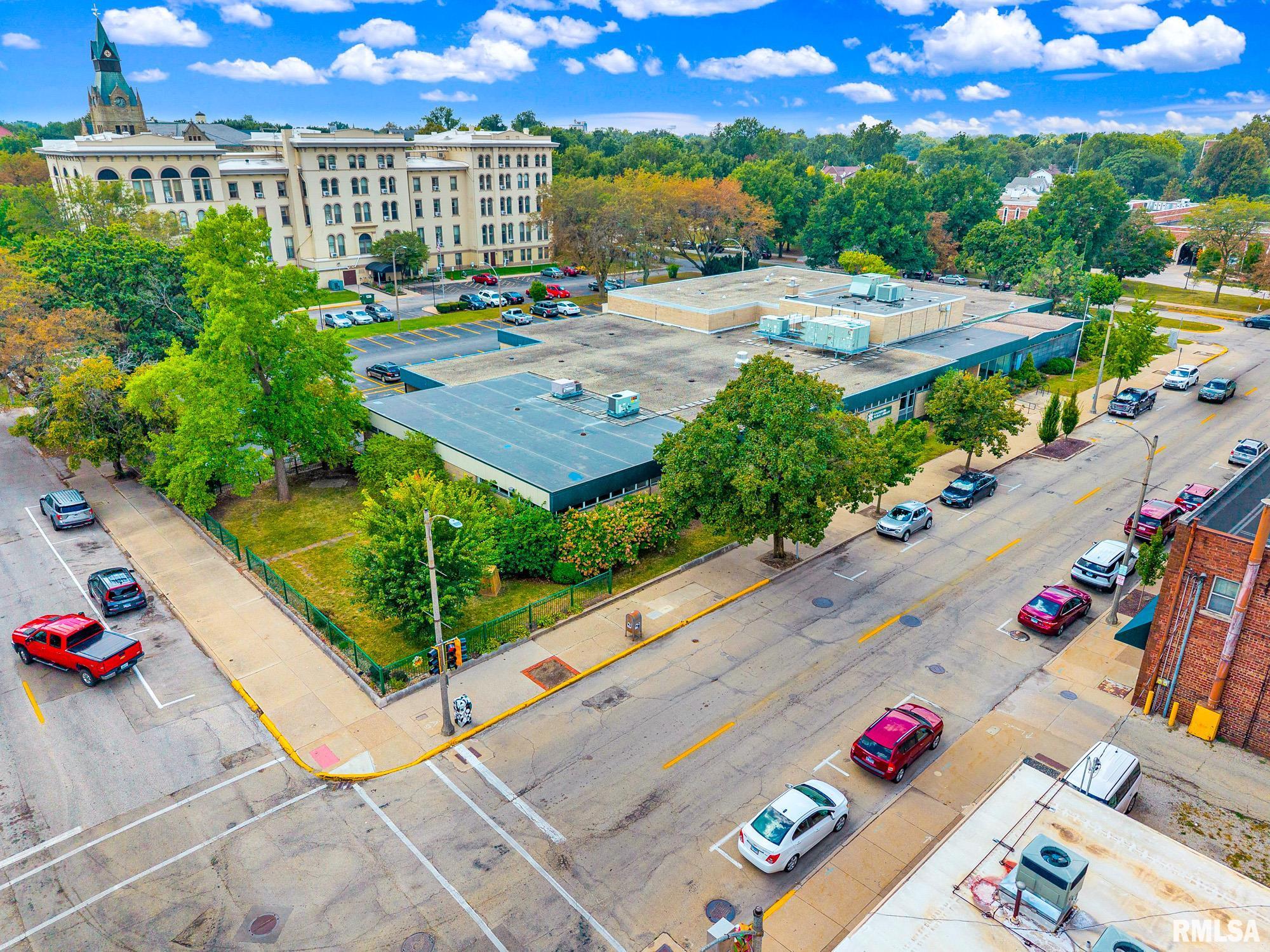 40 E SIMMONS Street Galesburg IL