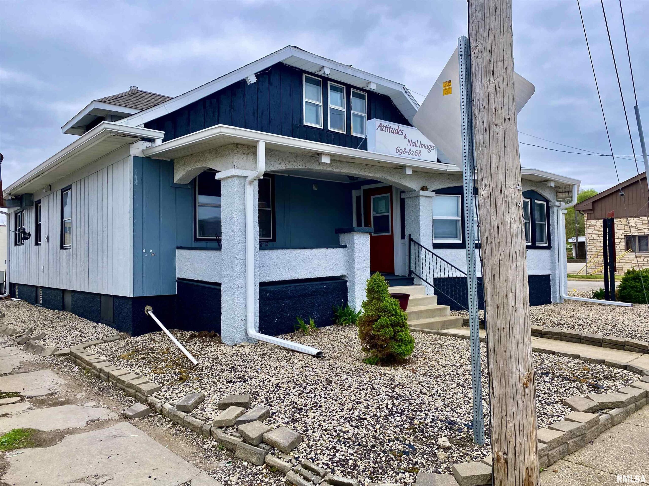 200 ANNA Street East Peoria IL