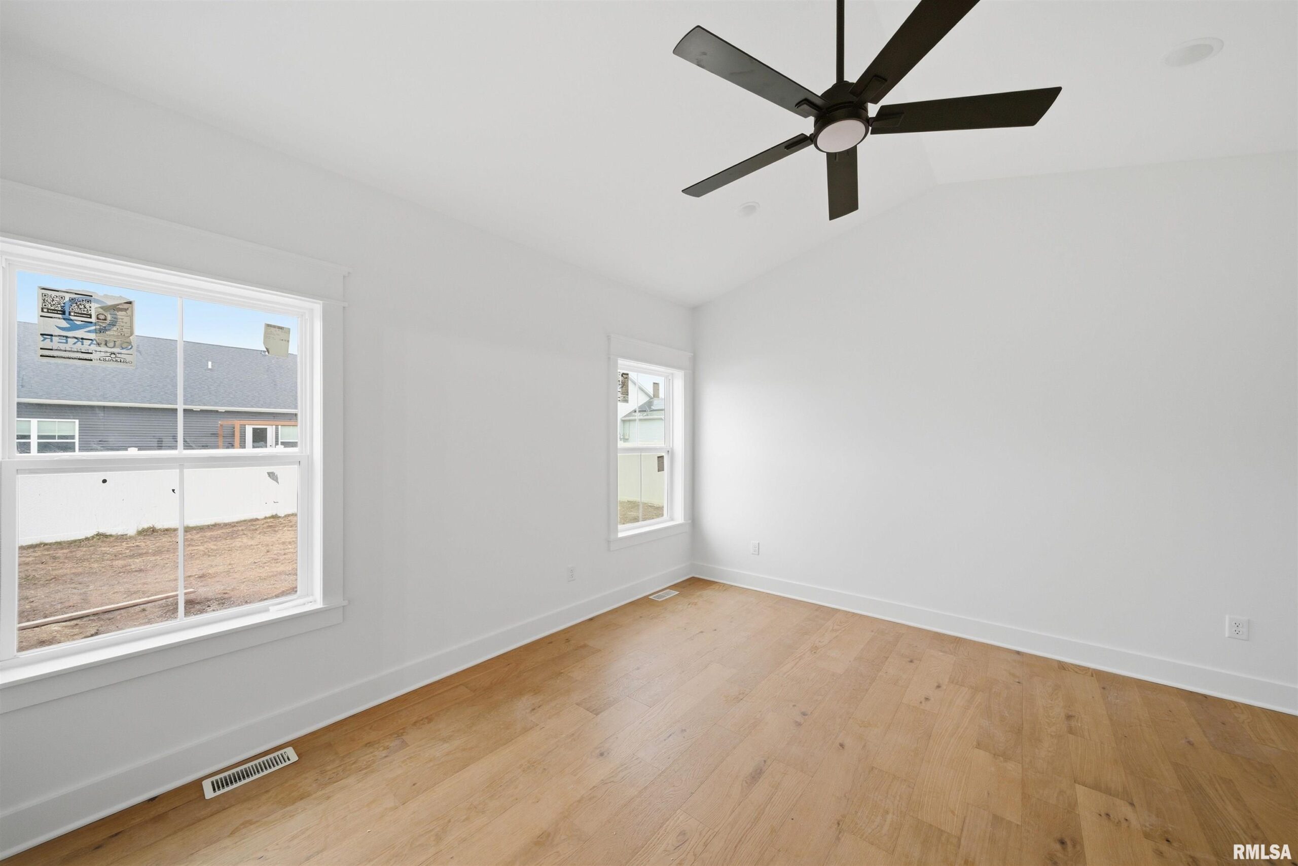 1303 W HILLCREST Drive Chillicothe IL