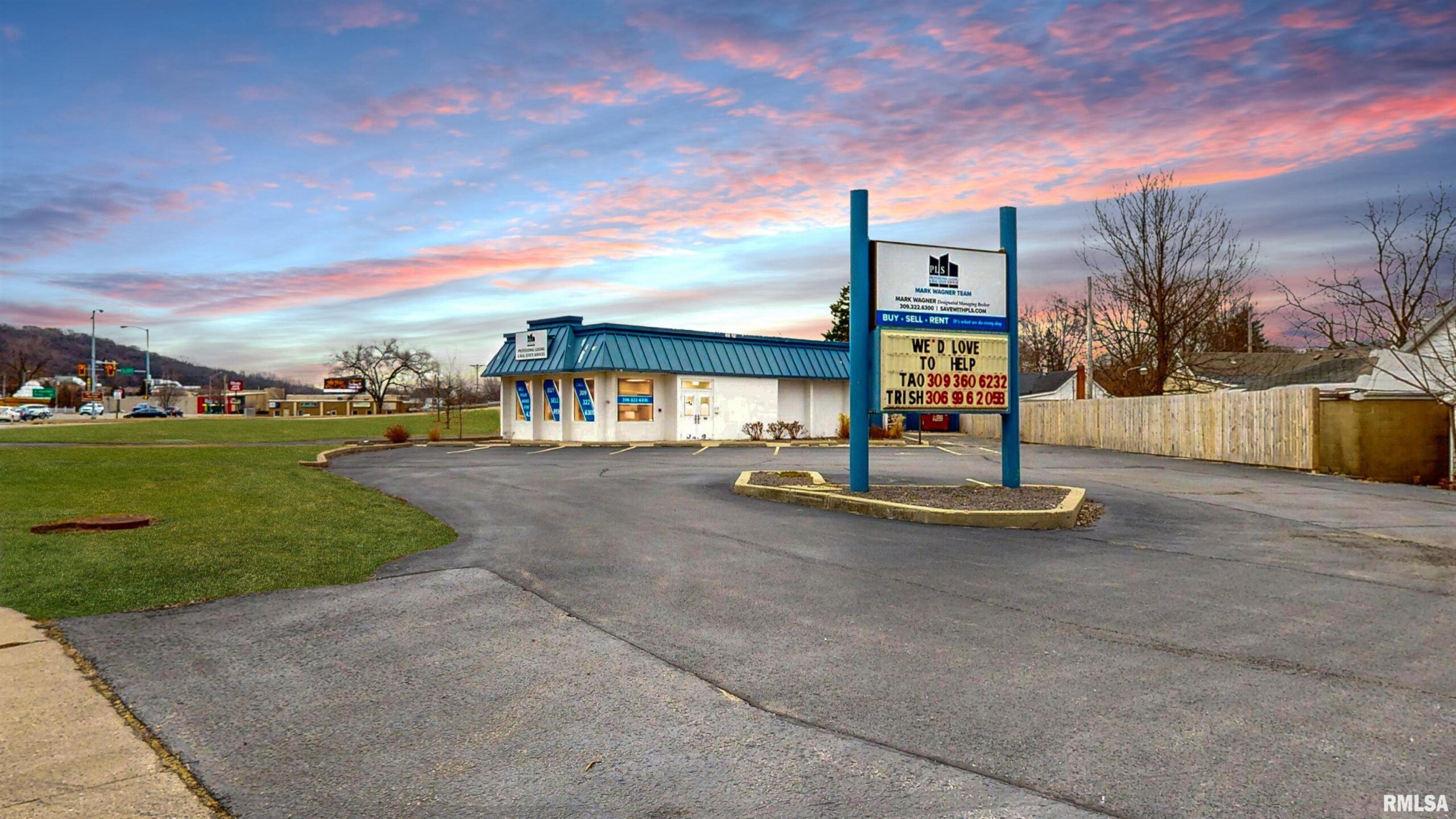 1100 E WASHINGTON Street East Peoria IL