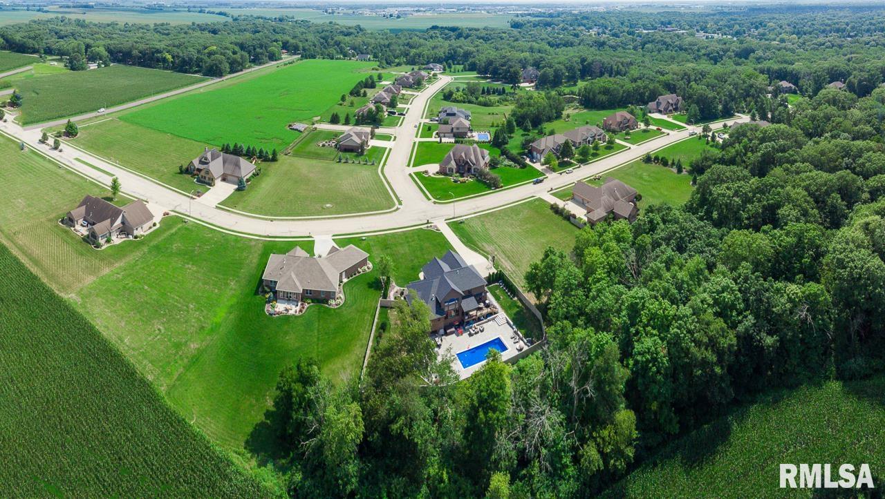 132 WOLF CROSSING Drive Morton IL