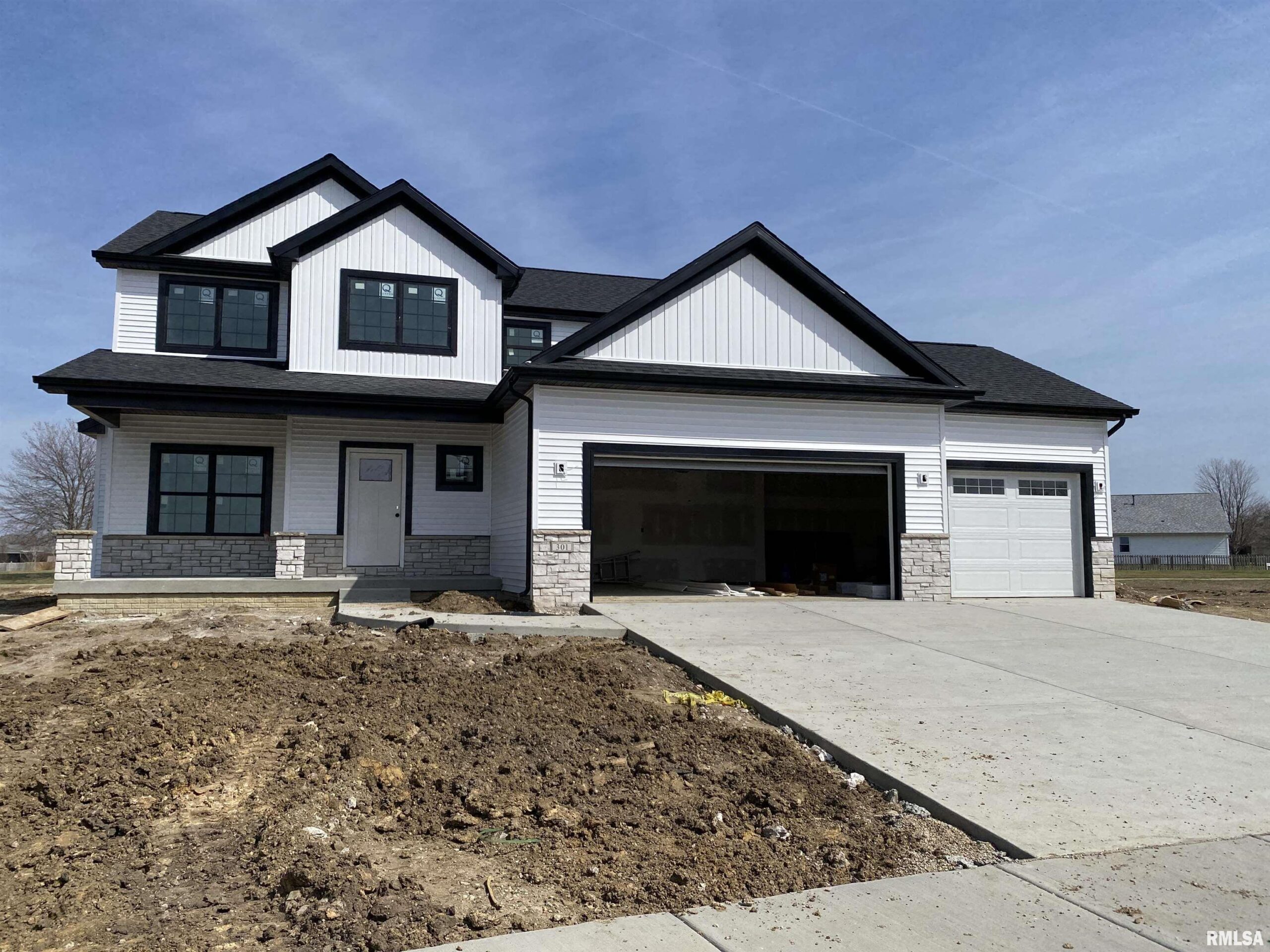 301 Hodges Court Chatham IL