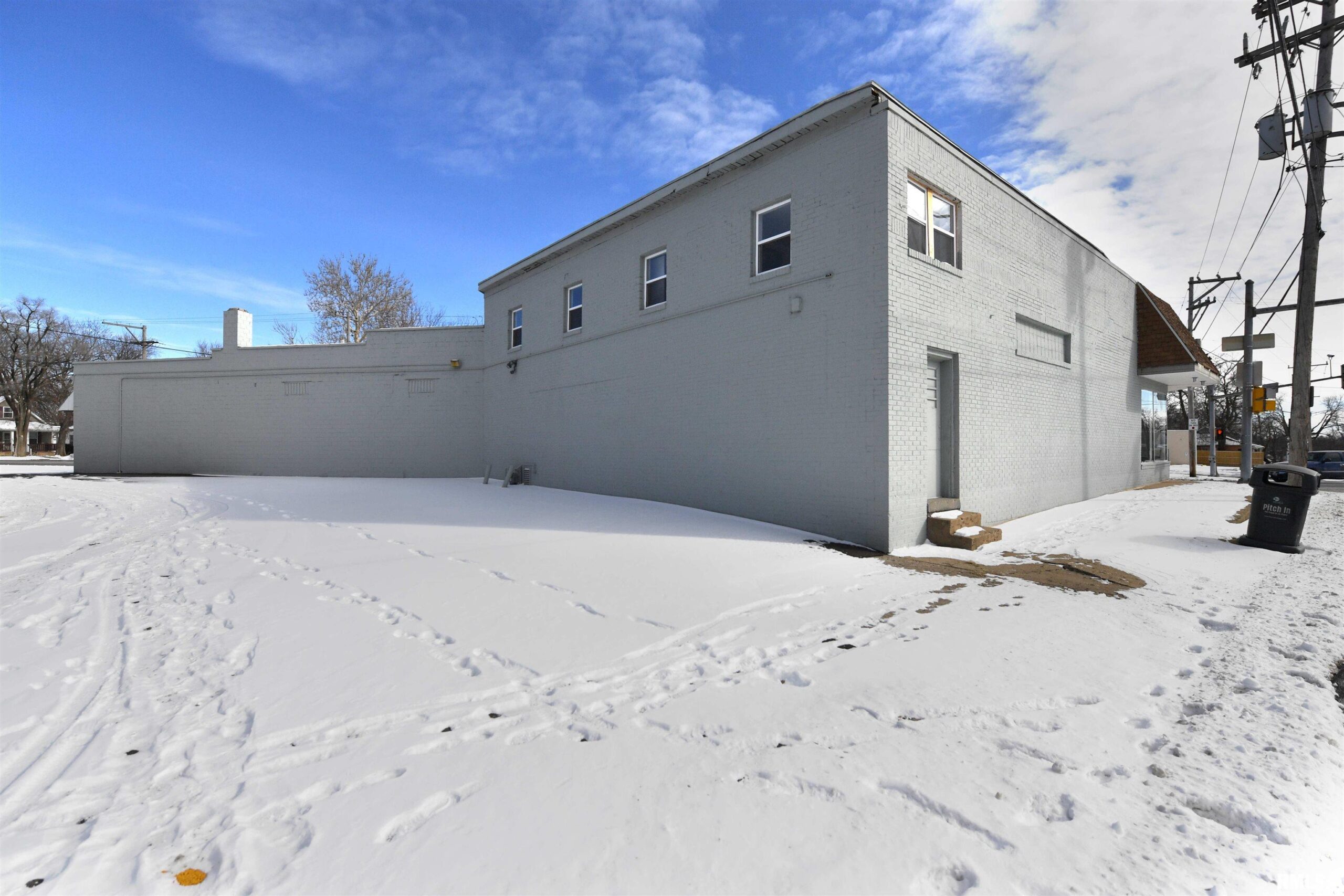 2627 N SHERIDAN Road Peoria IL
