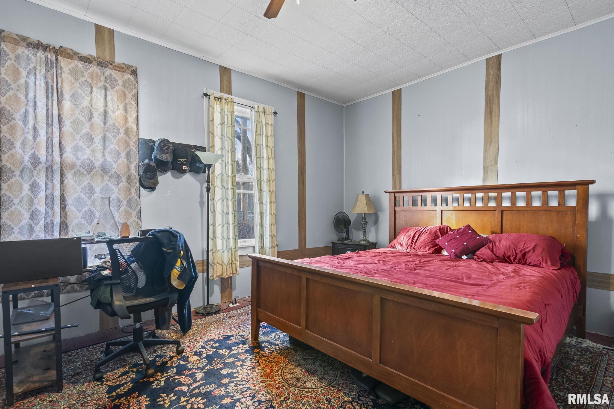 321 N MAIN Street White Hall IL