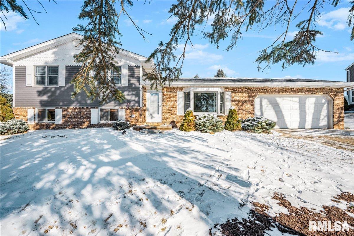 12 LAKEVIEW Drive Groveland IL