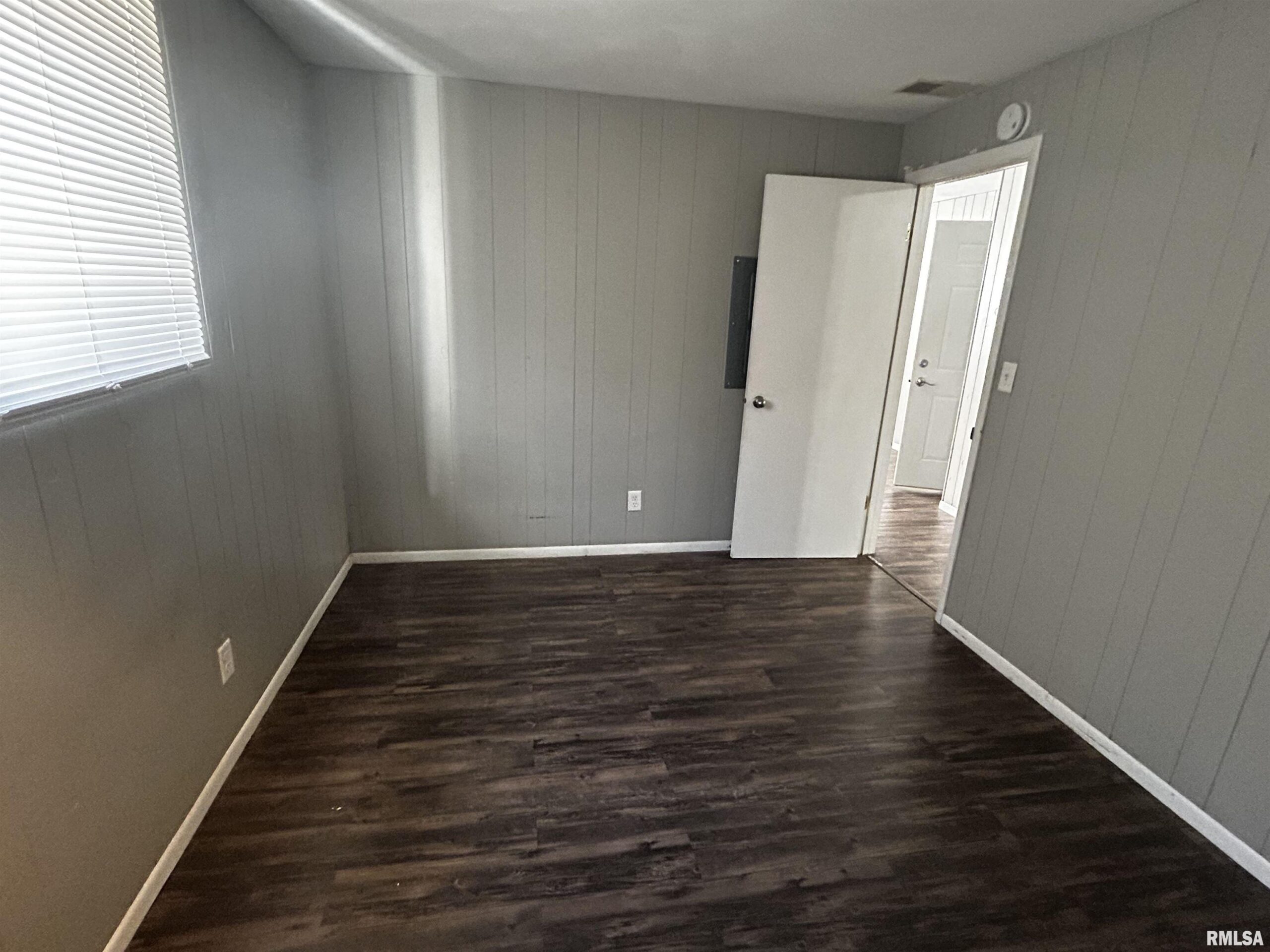 928 S STEWART Street Creve Coeur IL