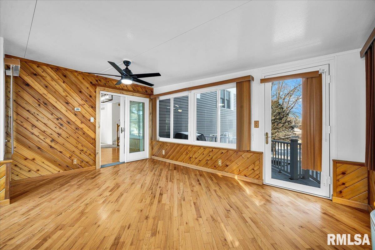 12 LAKEVIEW Drive Groveland IL