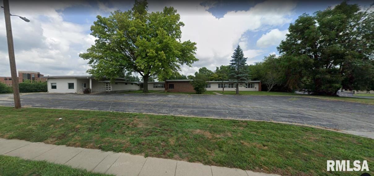 1500 W WALNUT Street Jacksonville IL