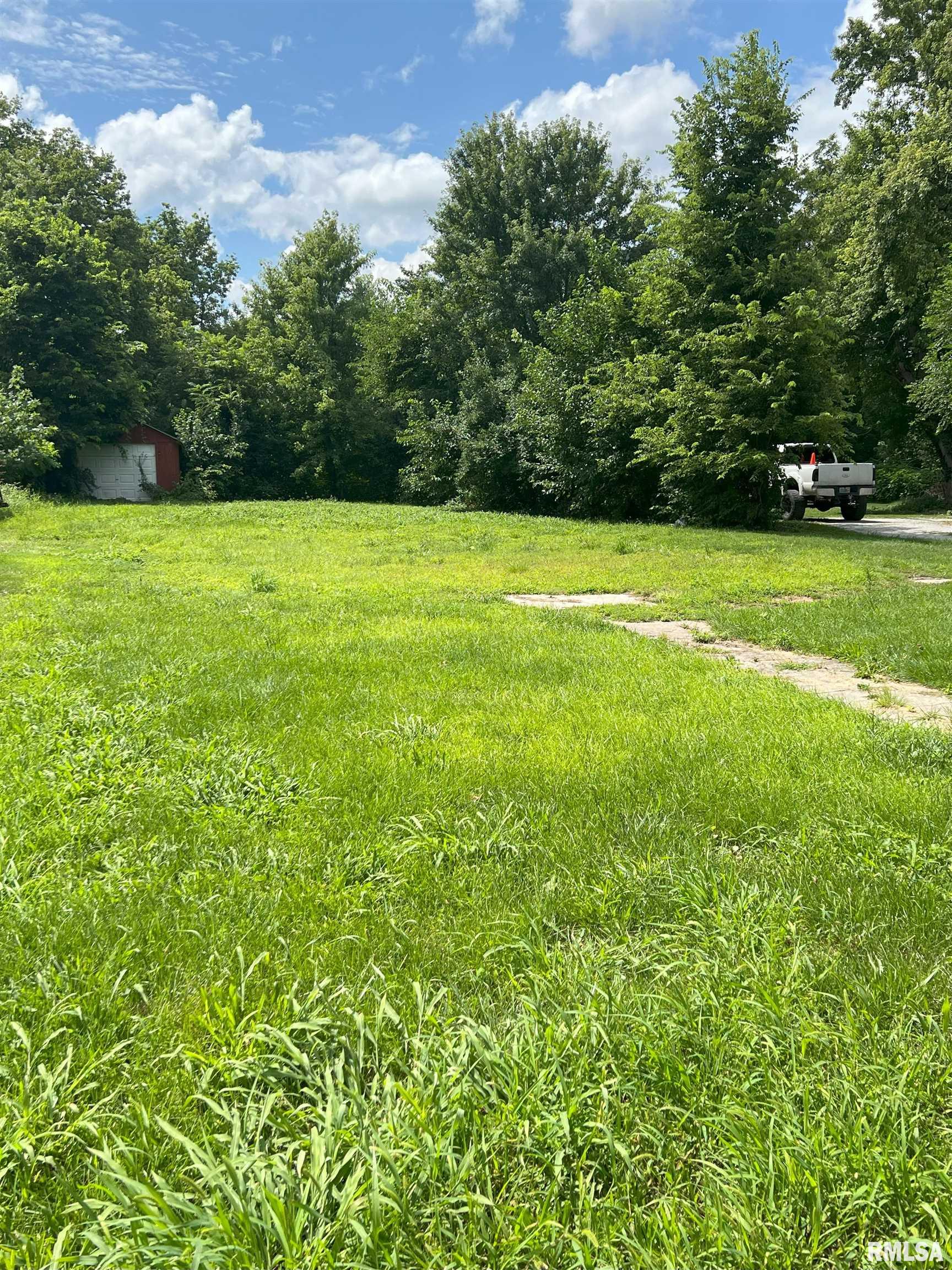 715 N DIAMOND Street Jacksonville IL