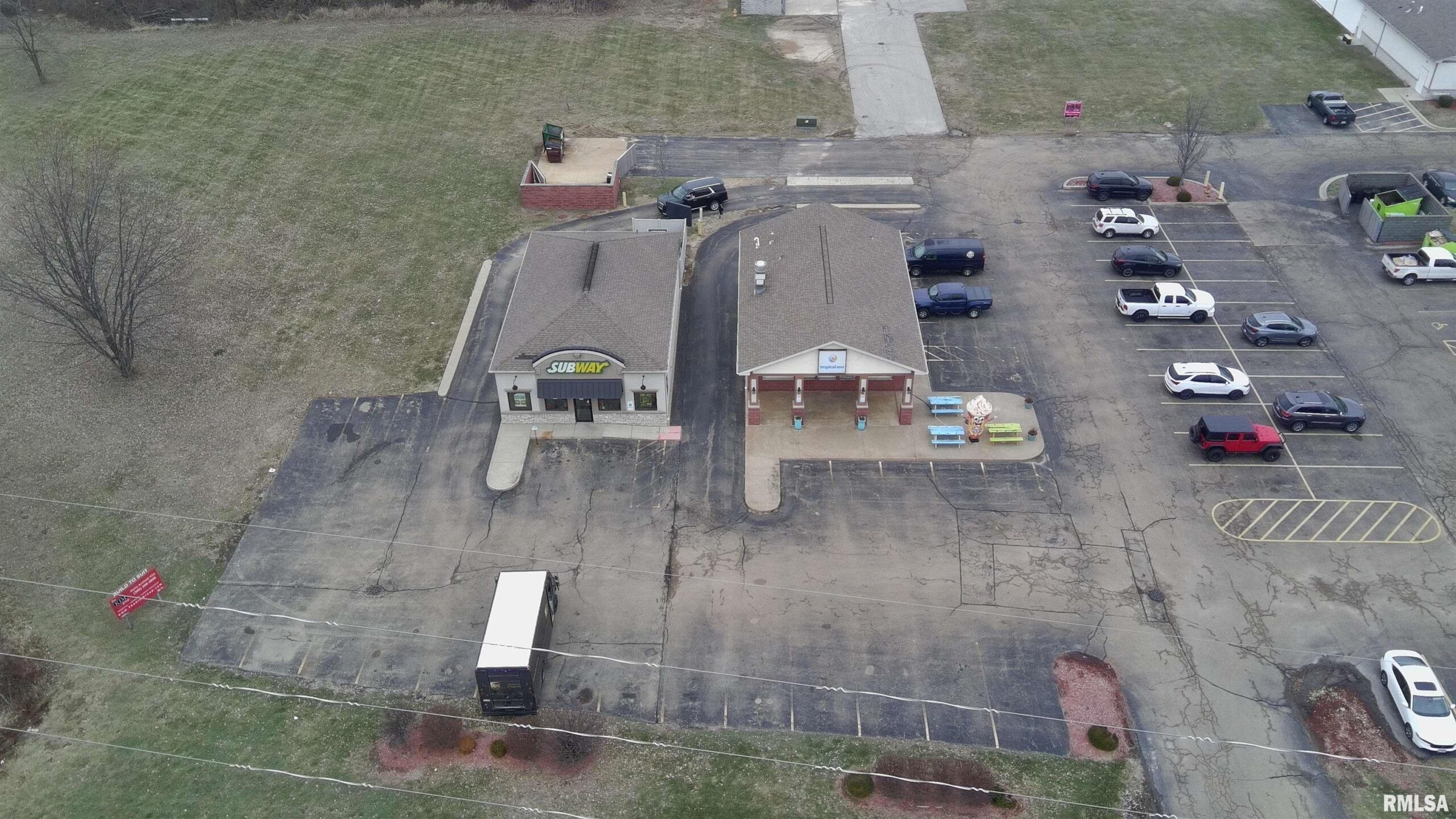 3727 W WILLOW KNOLLS Drive Peoria IL