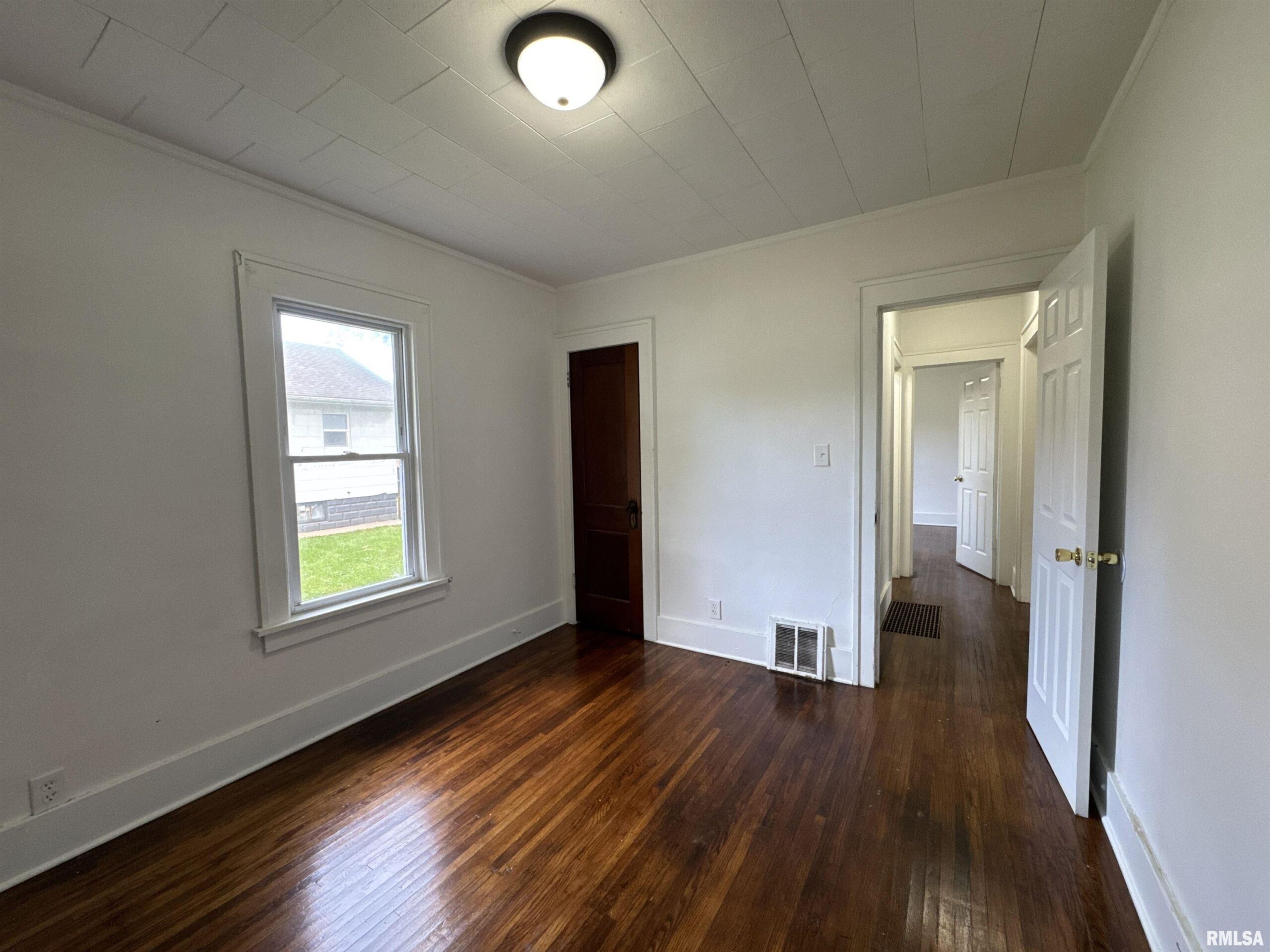 2804 N PEORIA Avenue Peoria IL