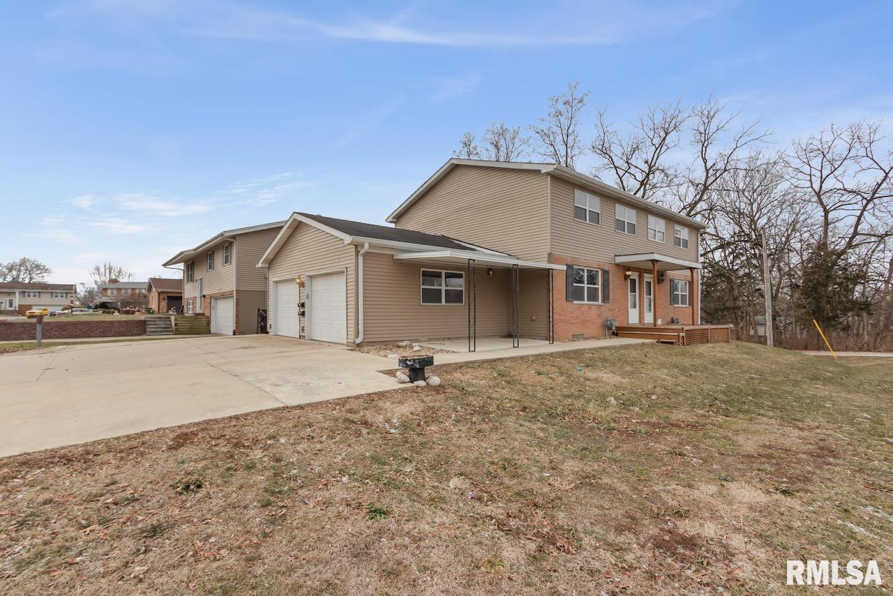 2022 W GLEN Avenue Peoria IL