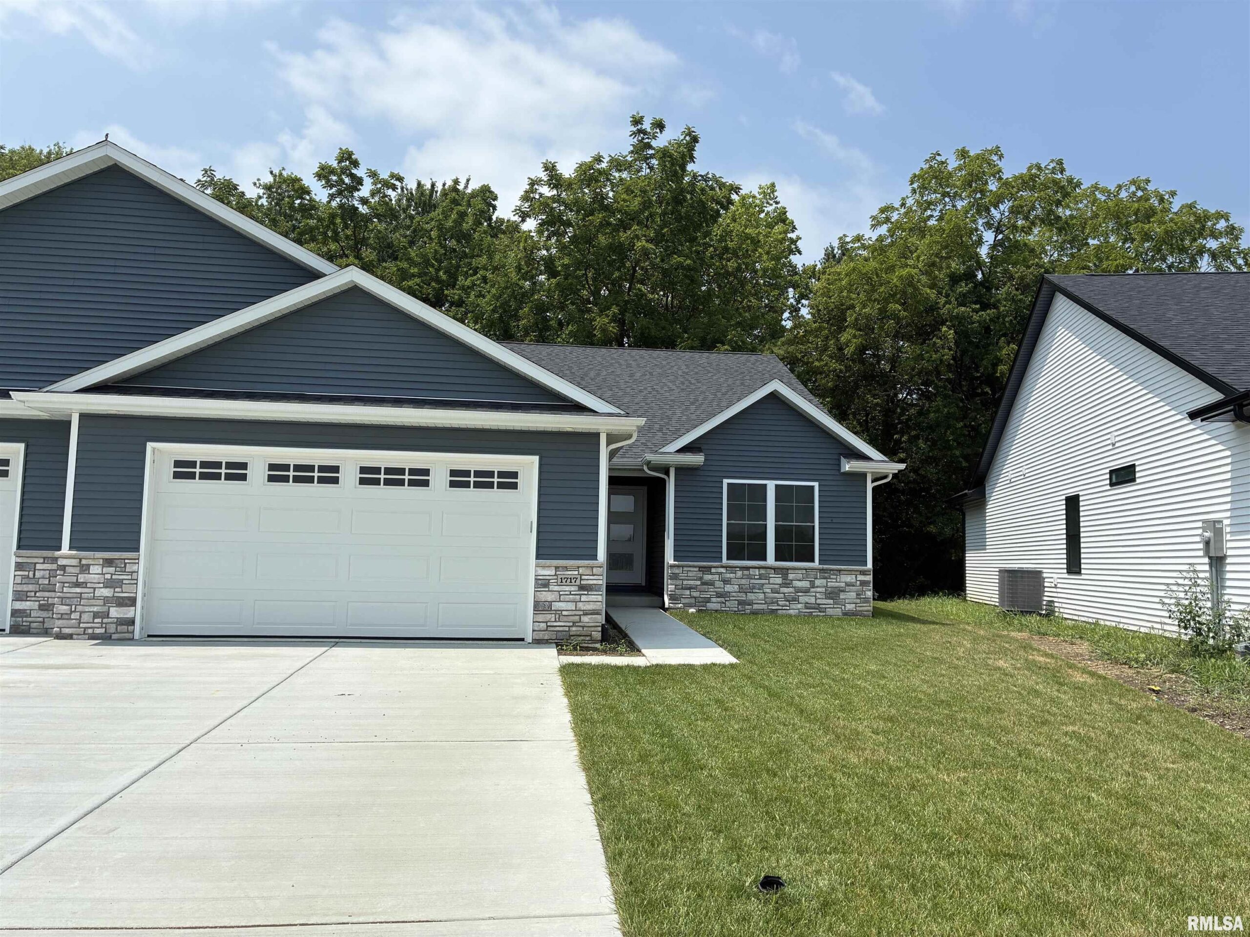 1717 Ambleside Drive Springfield IL
