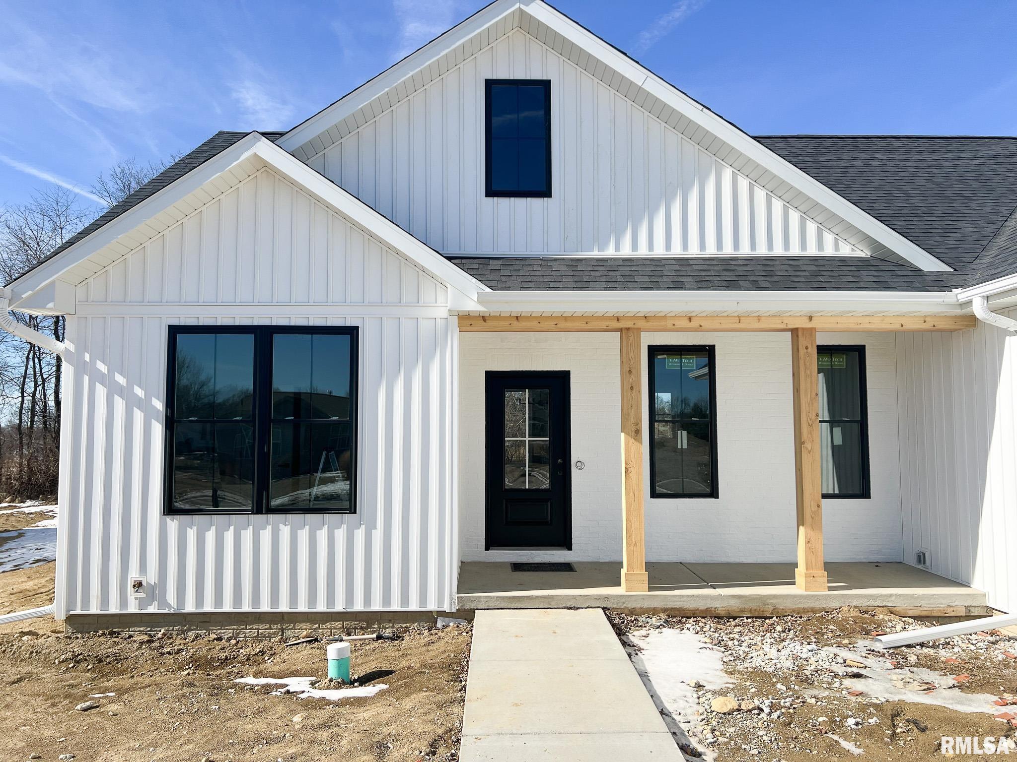 1213 PARKVIEW Drive Eureka IL