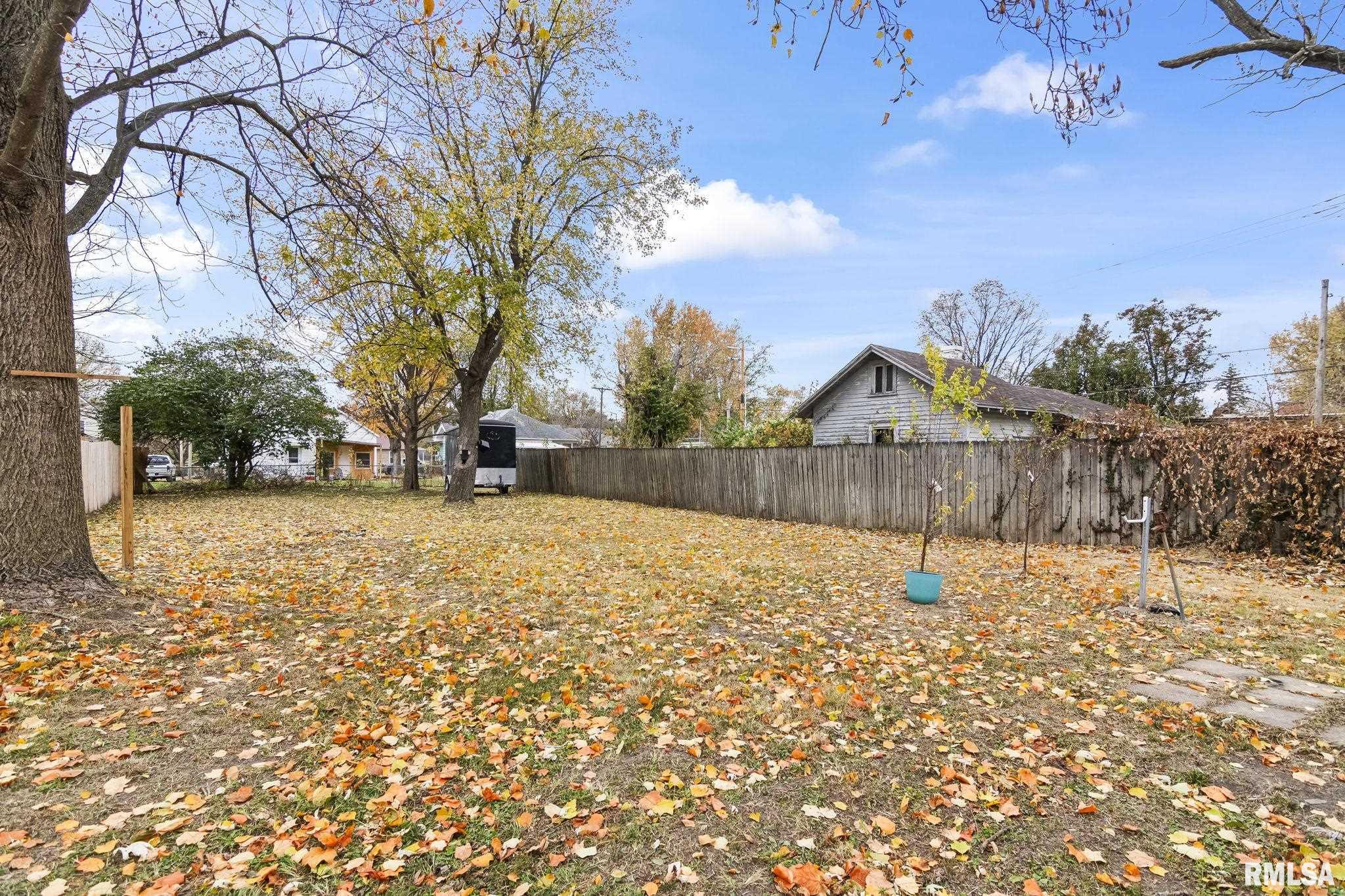 321 N MAIN Street White Hall IL