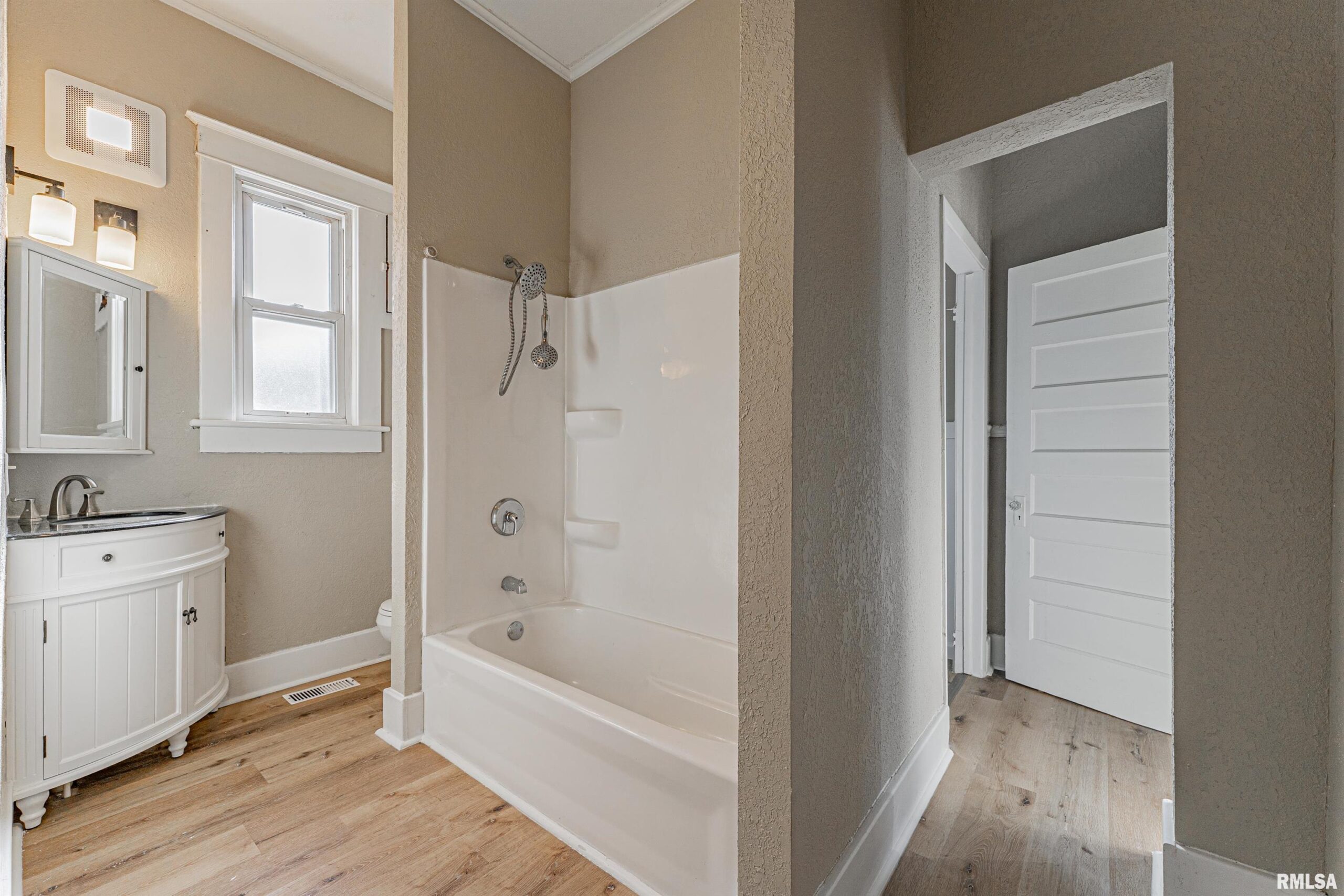 929 DECATUR Street Lincoln IL