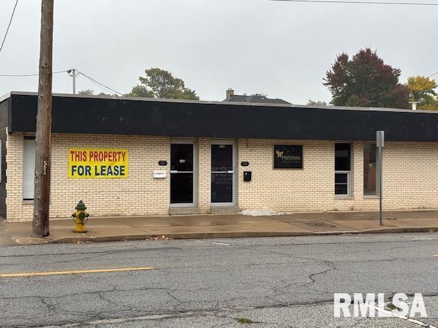 523 S 8TH Street Quincy IL