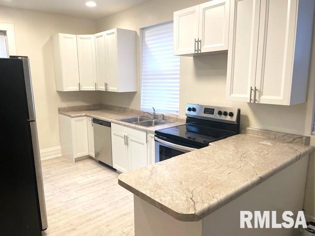 930 N 8TH Street Springfield IL