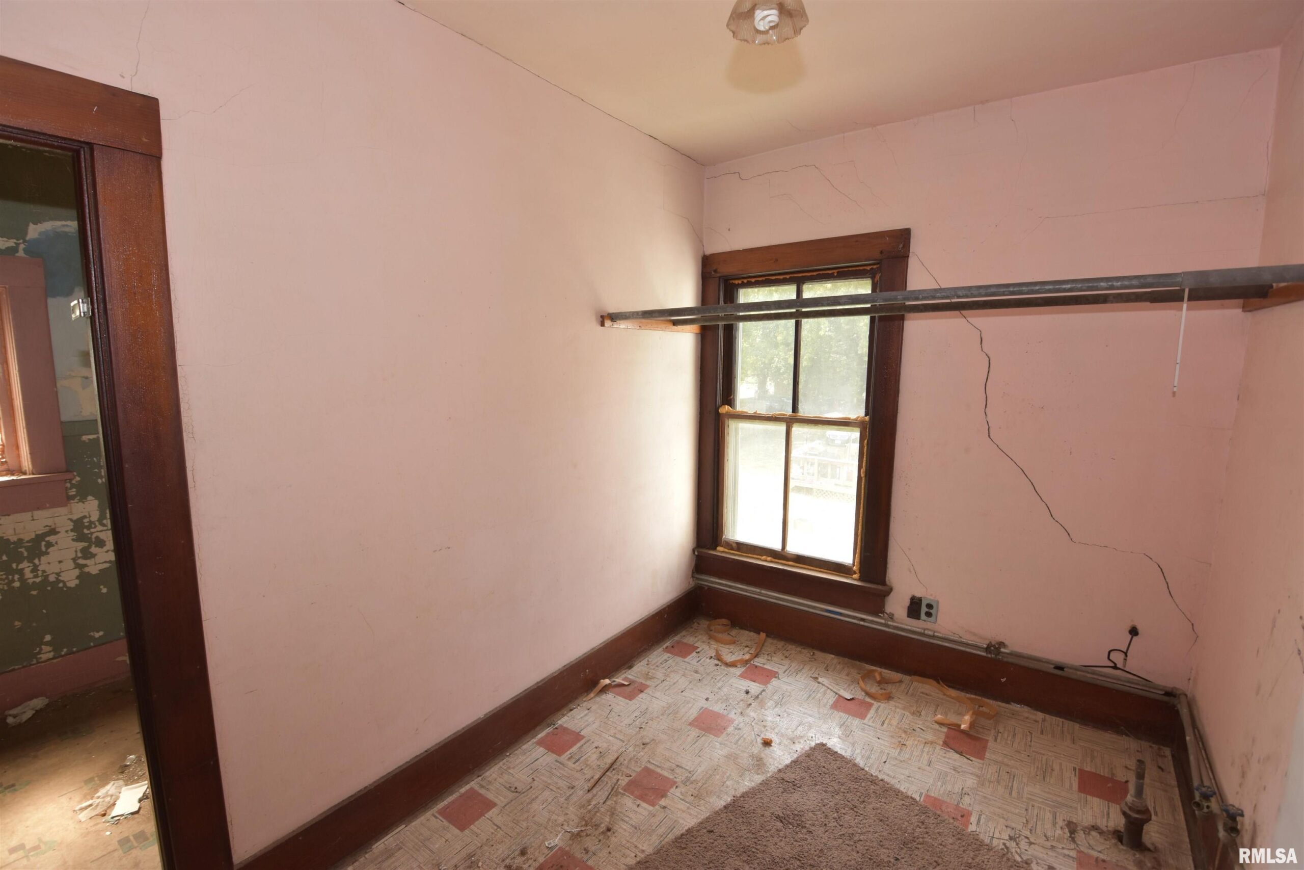 519 W CHESTNUT Street Mason City IL