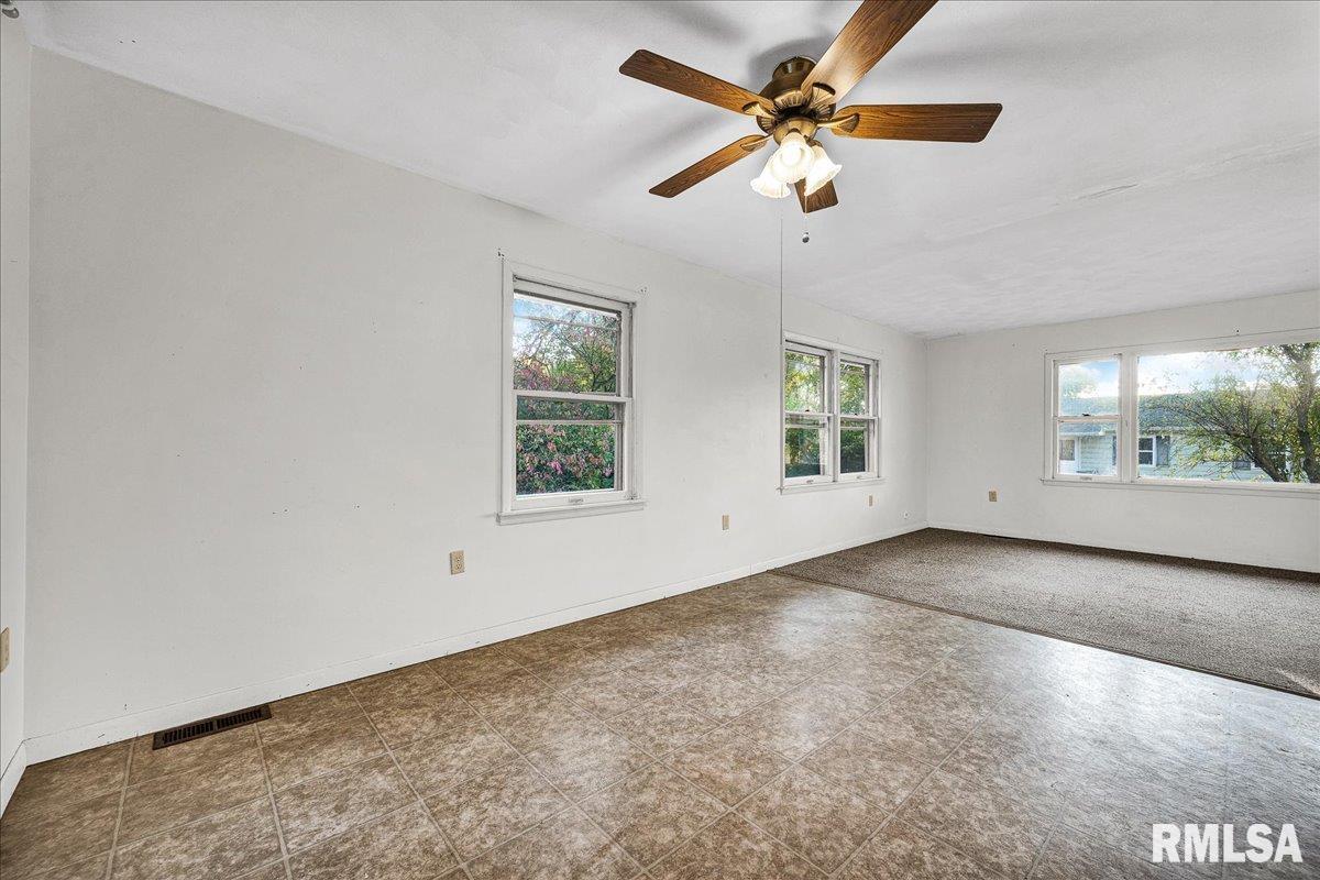 632 GROVELAND Street Creve Coeur IL