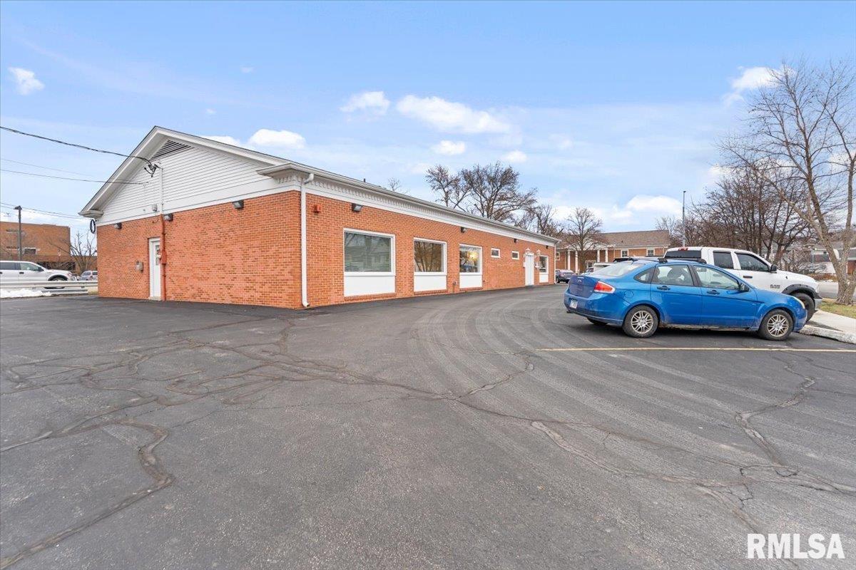 1625 S 6TH Street Springfield IL