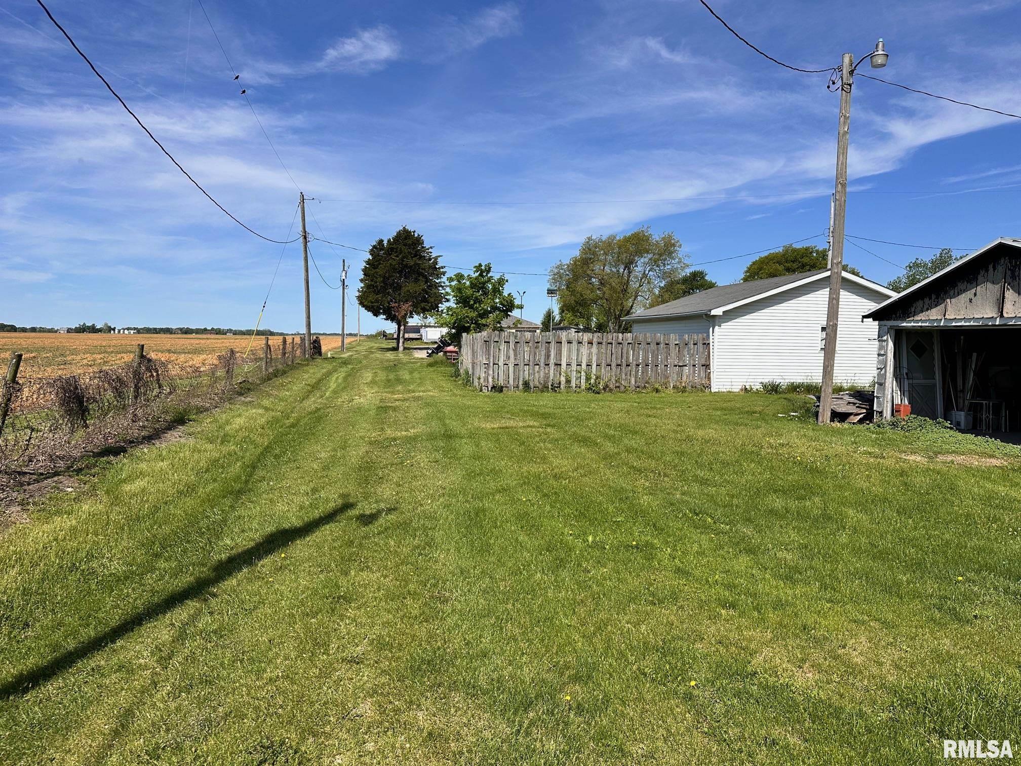 617 RAILROAD Street Chapin IL