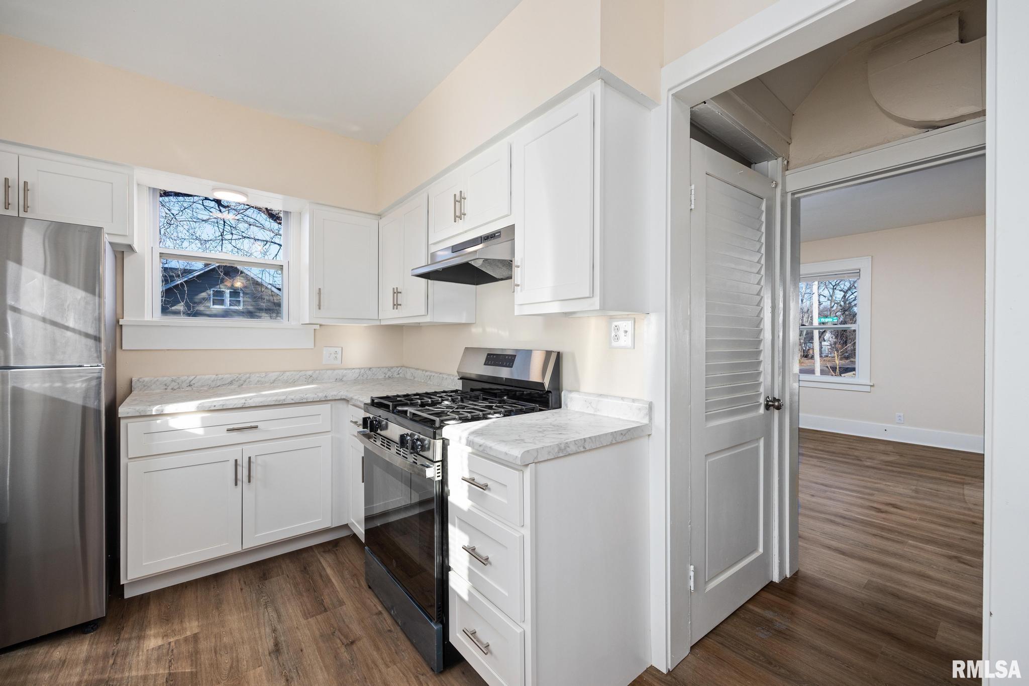 400 E VIRGINIA Avenue Peoria IL