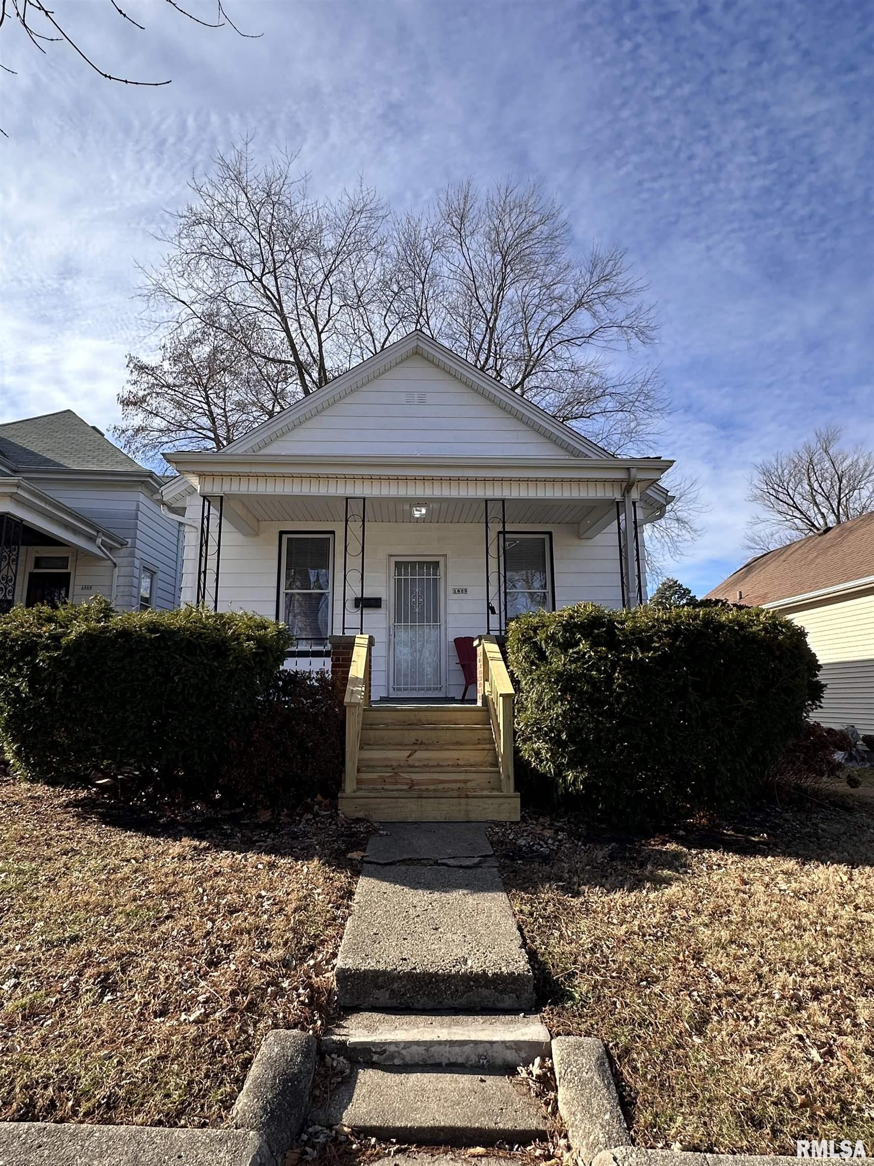 1625 N 8TH Street Springfield IL