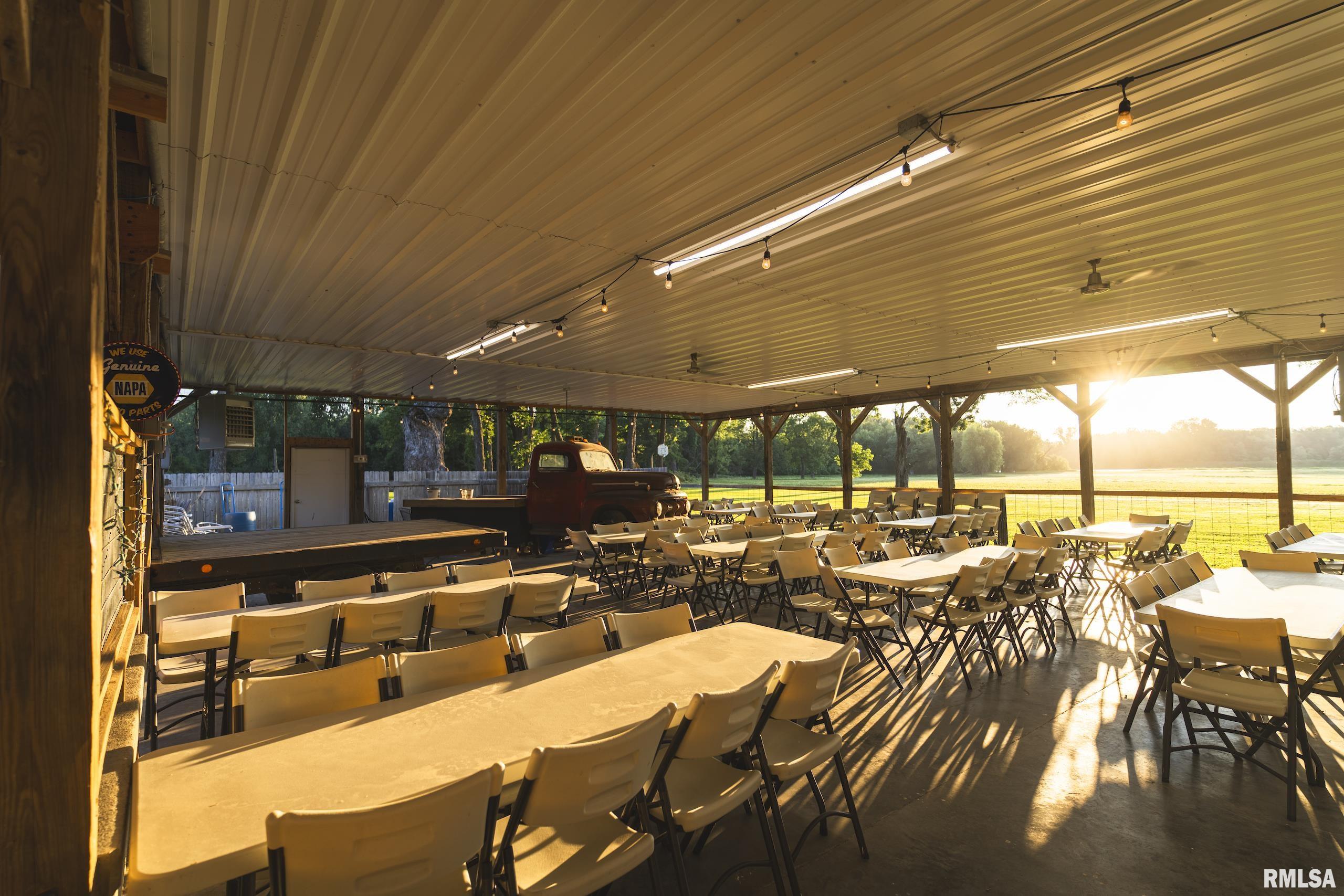 104 N FLORENCE Road Pittsfield IL