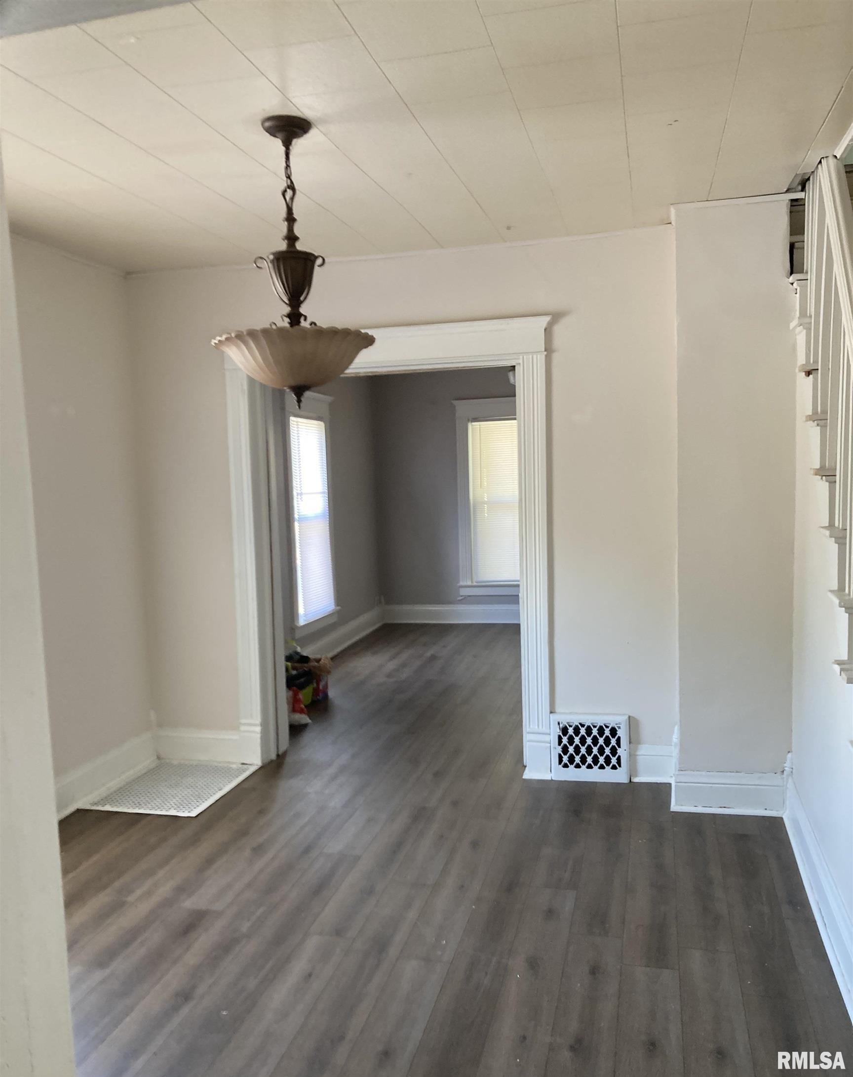 2001 S SPRING Street Springfield IL