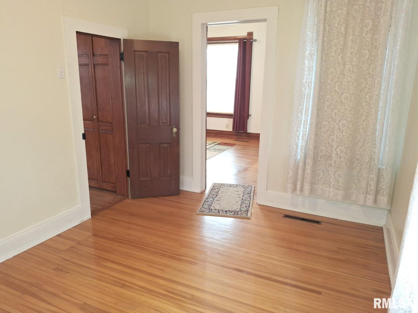 471 N 7TH Avenue Canton IL