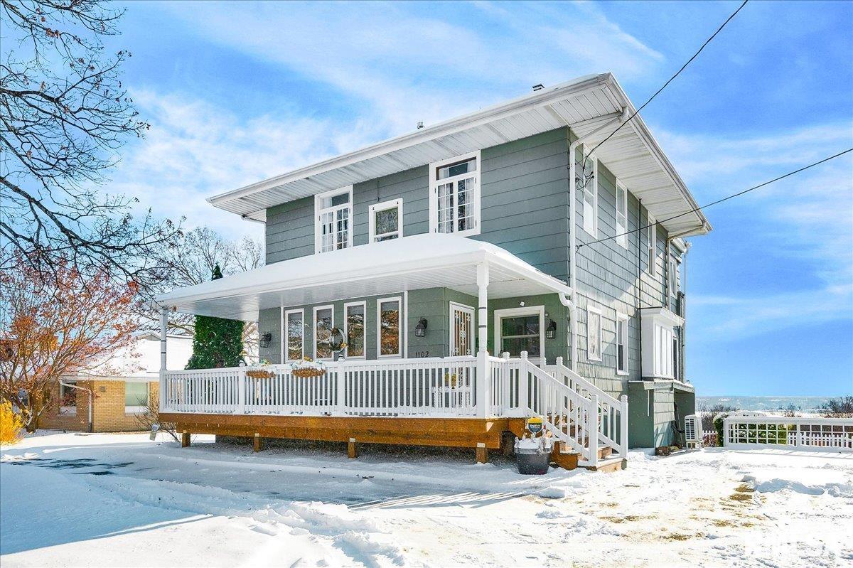 1102 NE GLEN OAK Avenue Peoria IL