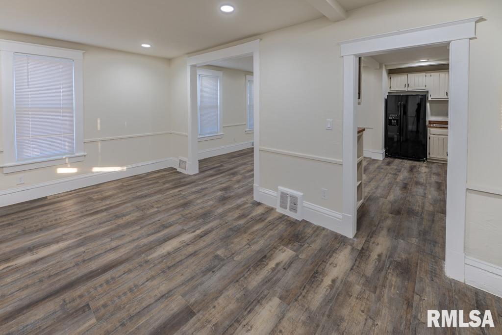 1916 N PEORIA Avenue Peoria IL