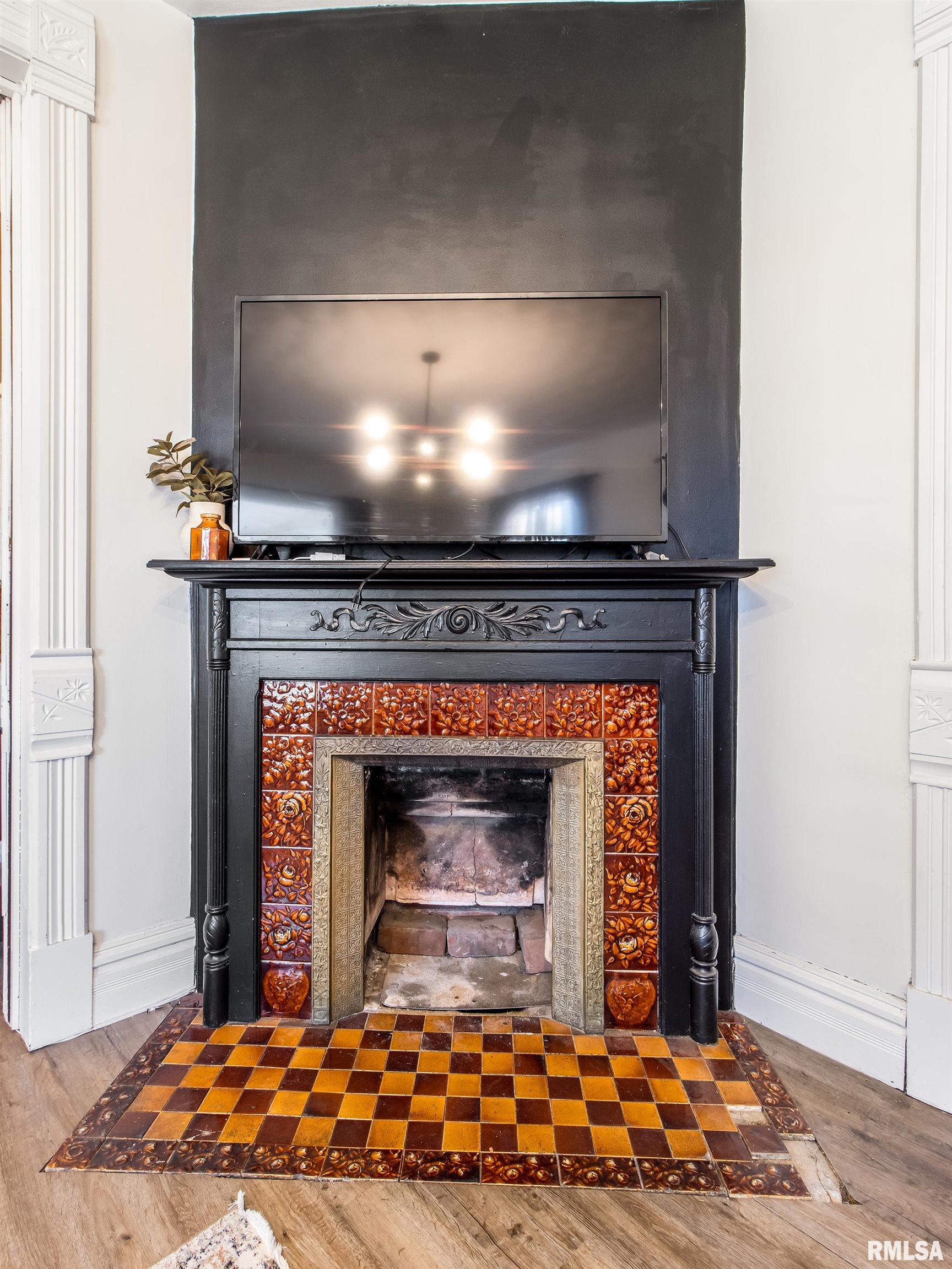 373 N CHERRY Street Galesburg IL