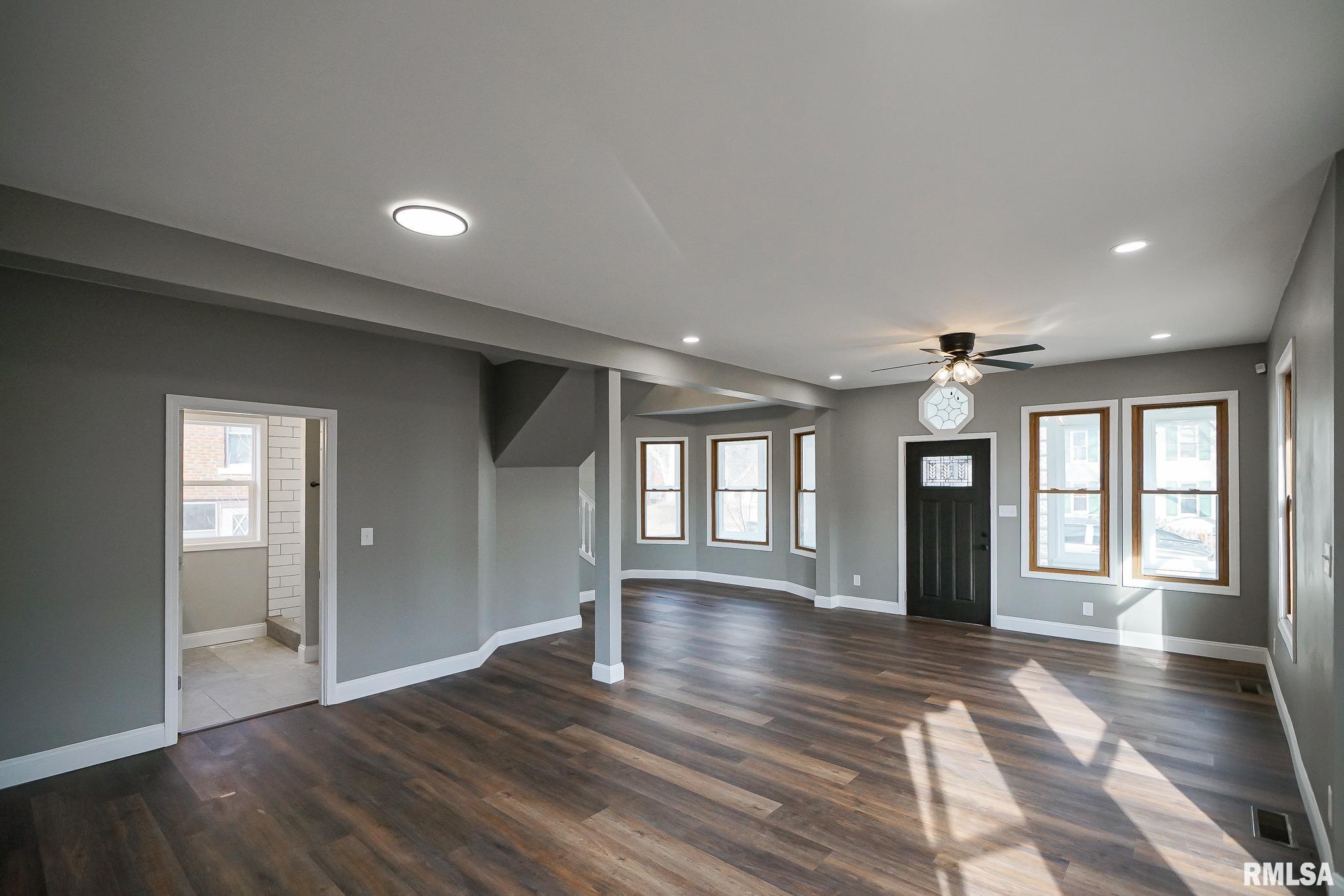 1304 ROYAL Avenue Pekin IL