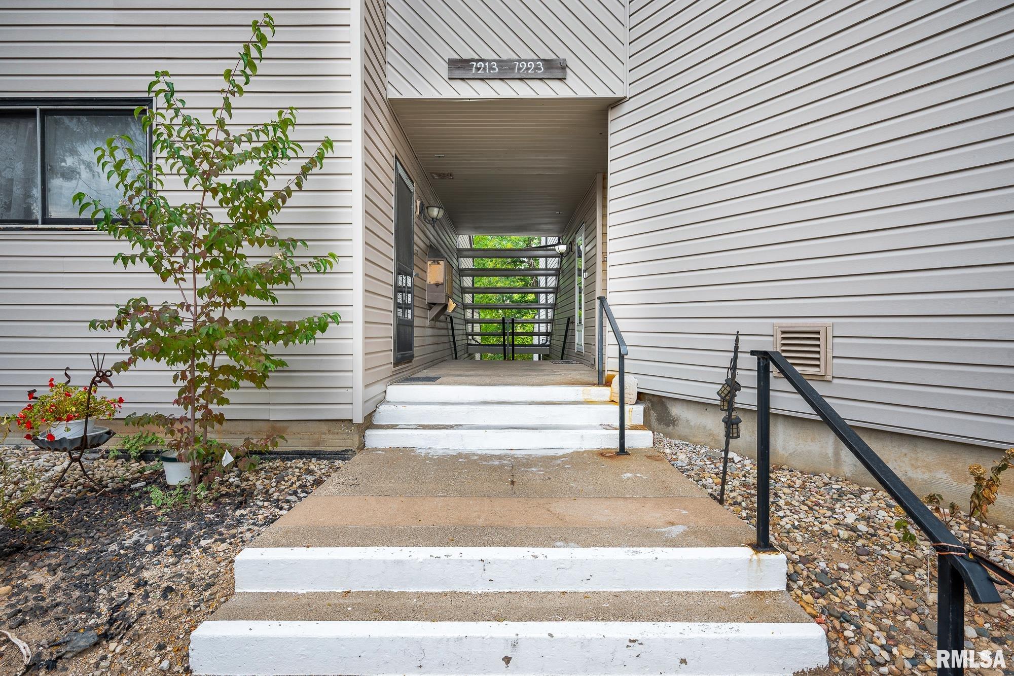 7223 N LAKESIDE Court Peoria IL