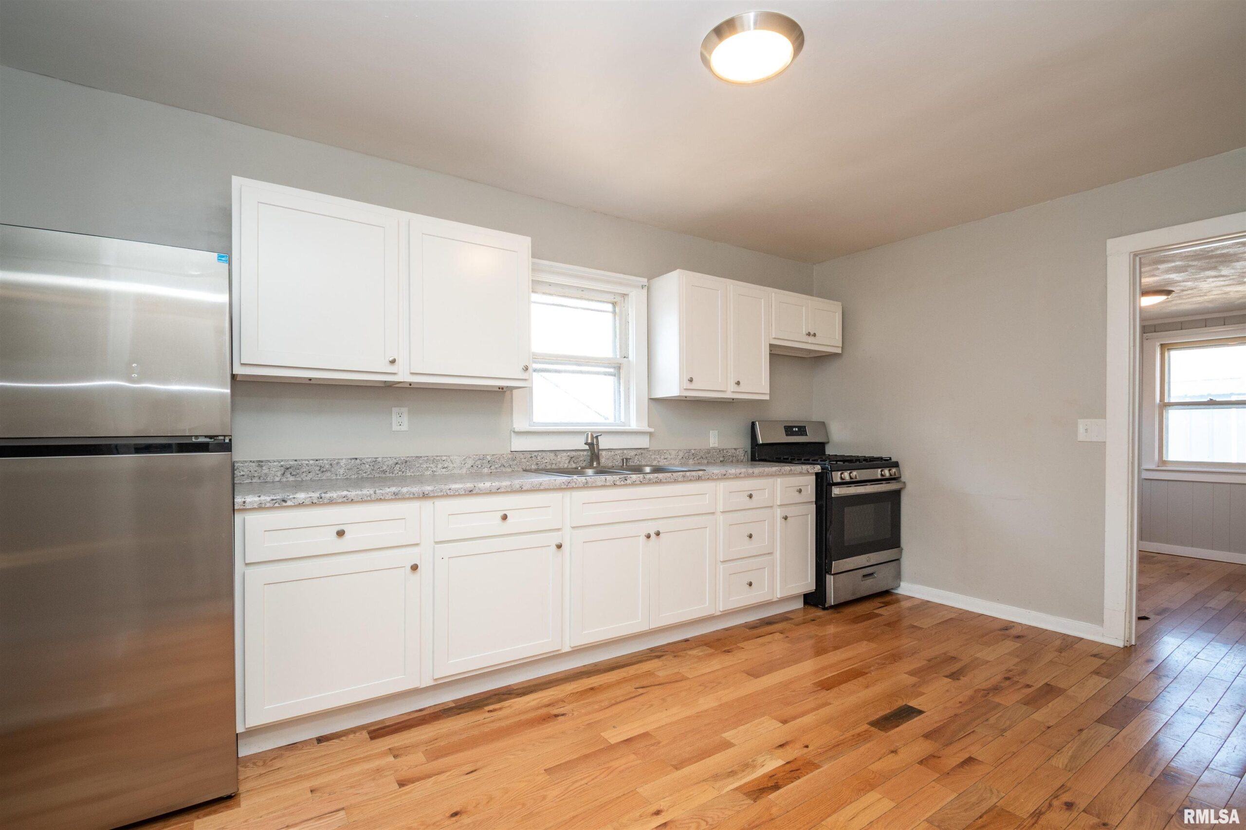 821 E WILSON Avenue Peoria Heights IL